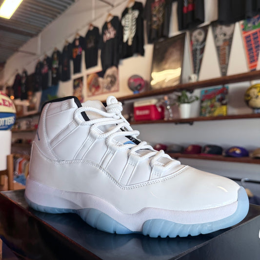Jordan 11 'Legend Blue' Size 11.5