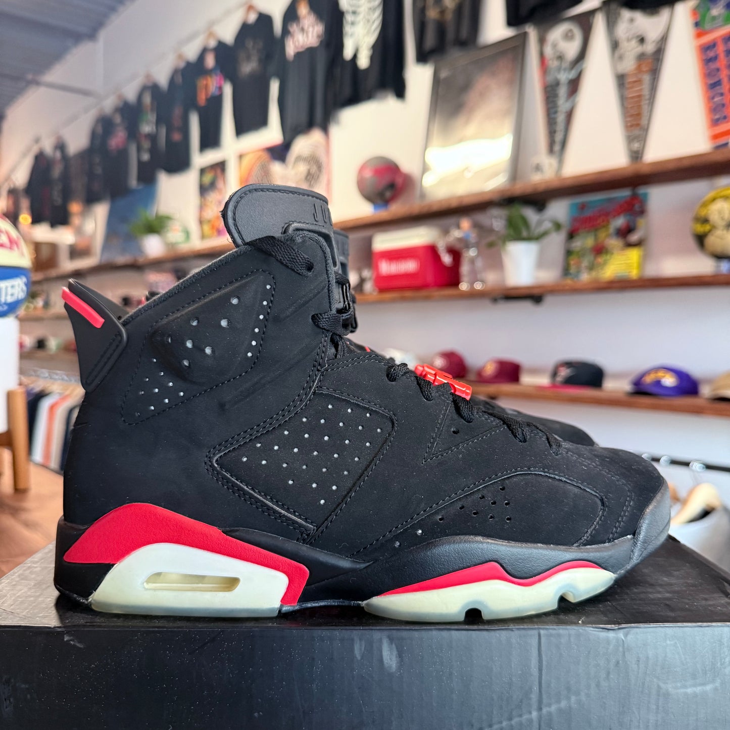 Jordan 6 'Infrared' Size 10