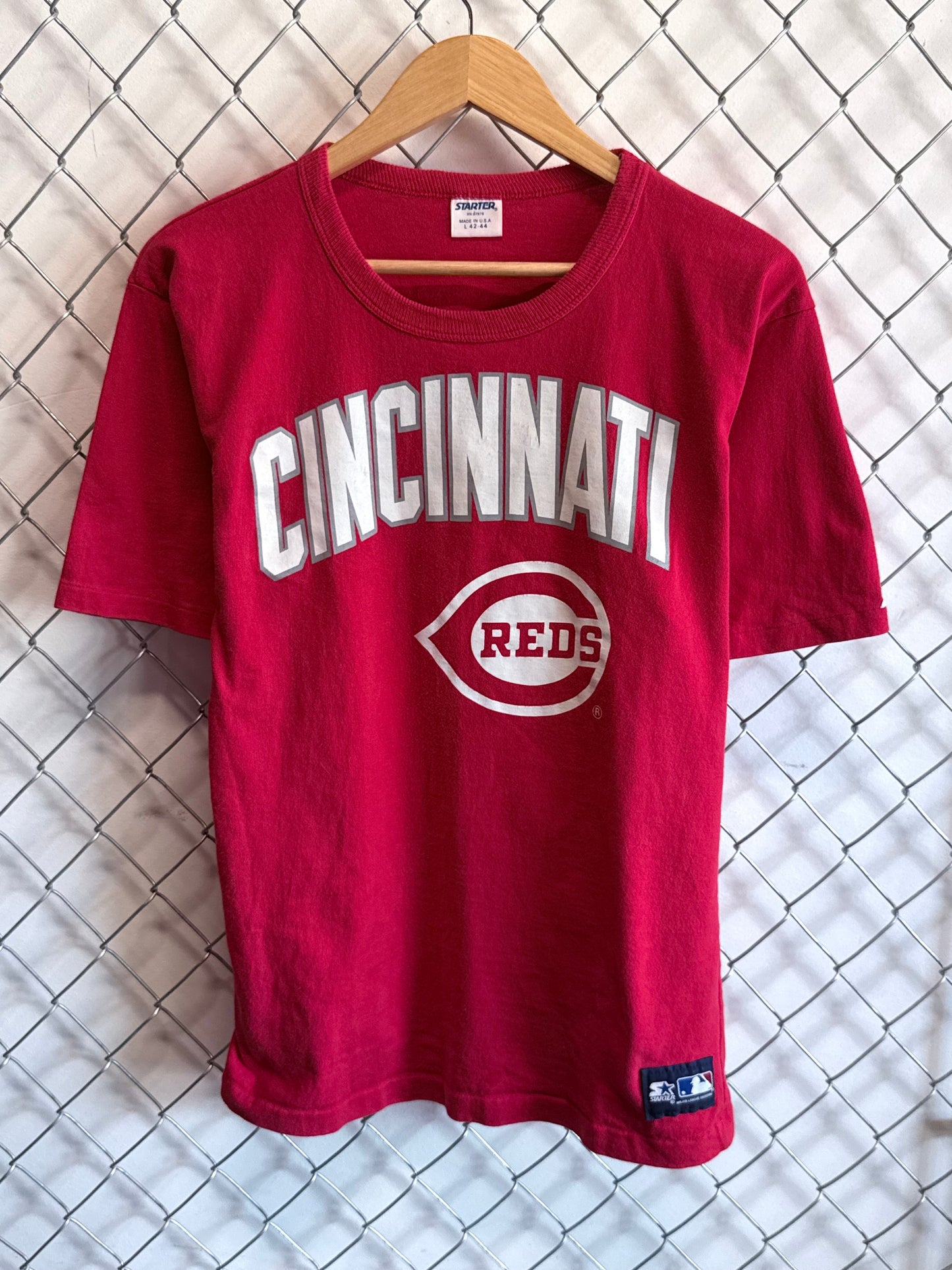 Vintage 90's Starter Cincinnati Reds Baseball Graphic Tee Size Large
