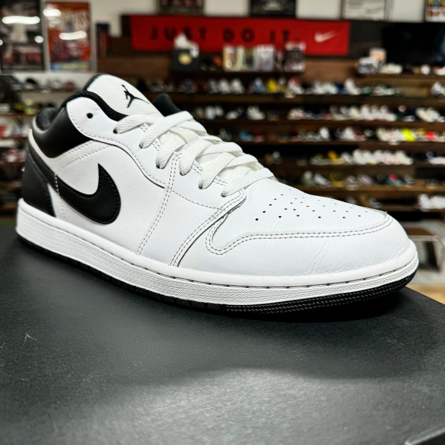 Jordan 1 Low 'White Black' Size 11.5