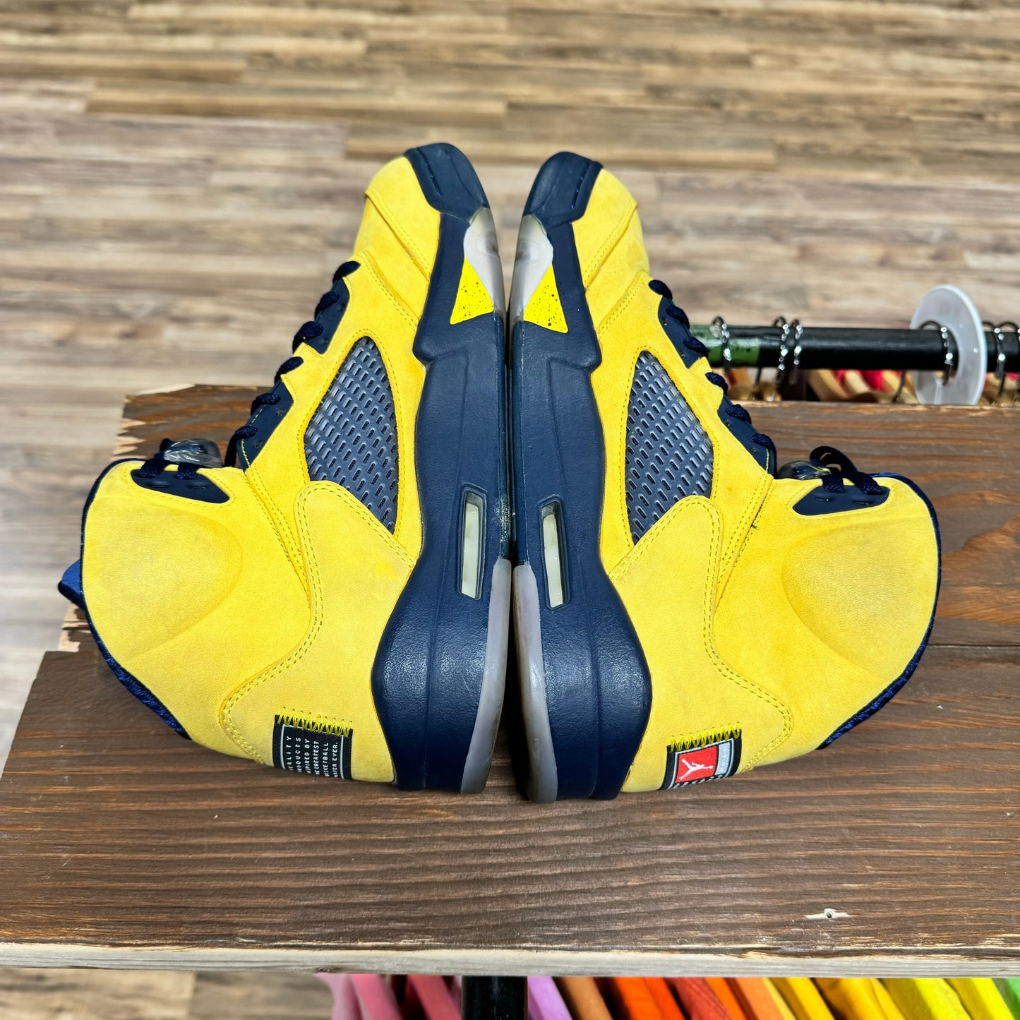 Jordan 5 'Michigan' Size 10