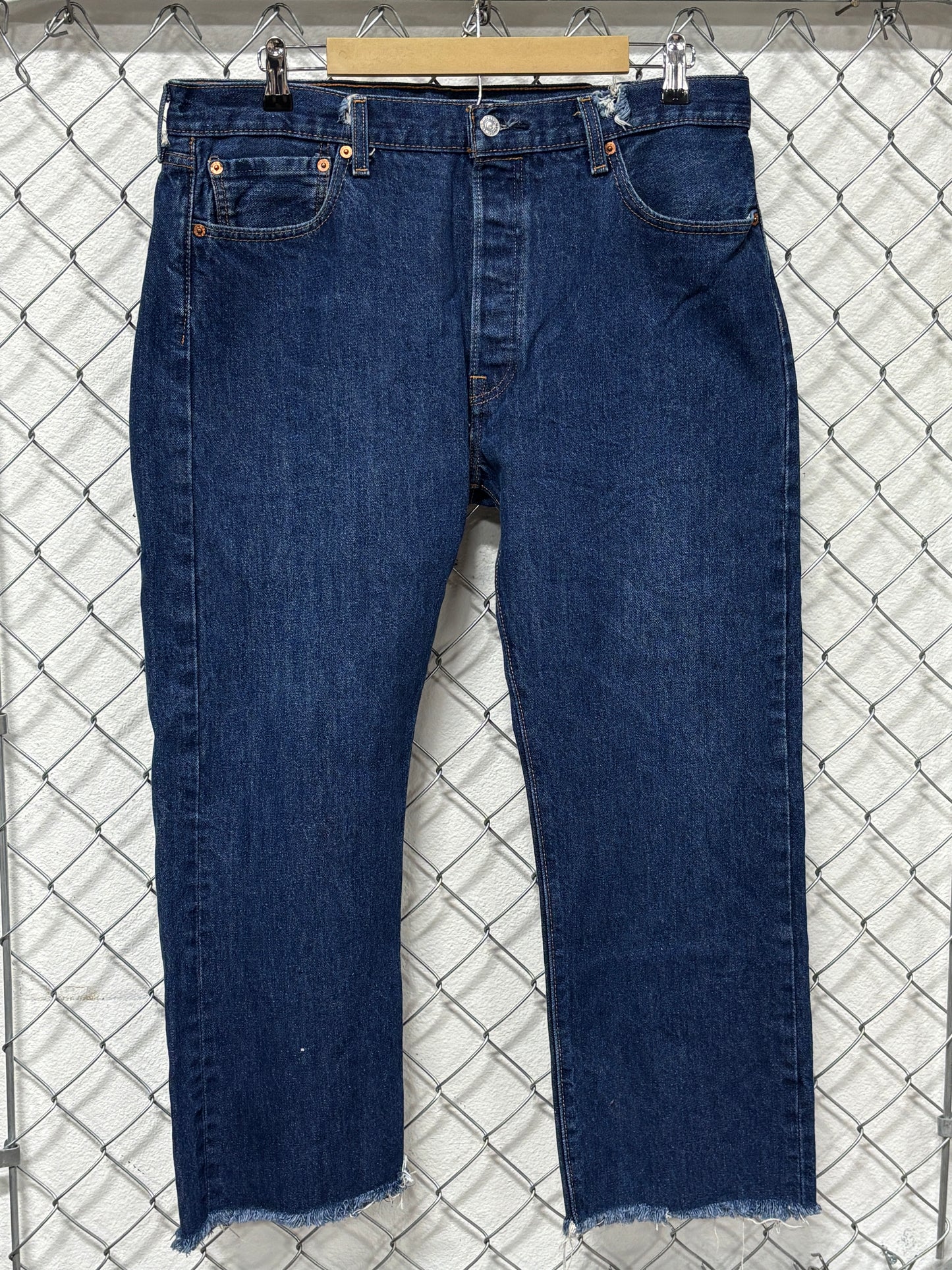 Vintage Levi's 501 Dark Wash Denim Jeans Size 36x26