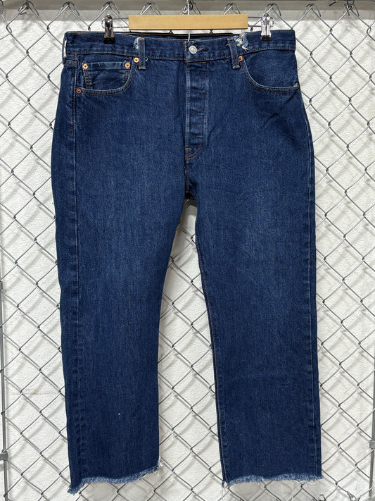 Vintage Levi's 501 Dark Wash Denim Jeans Size 36x26