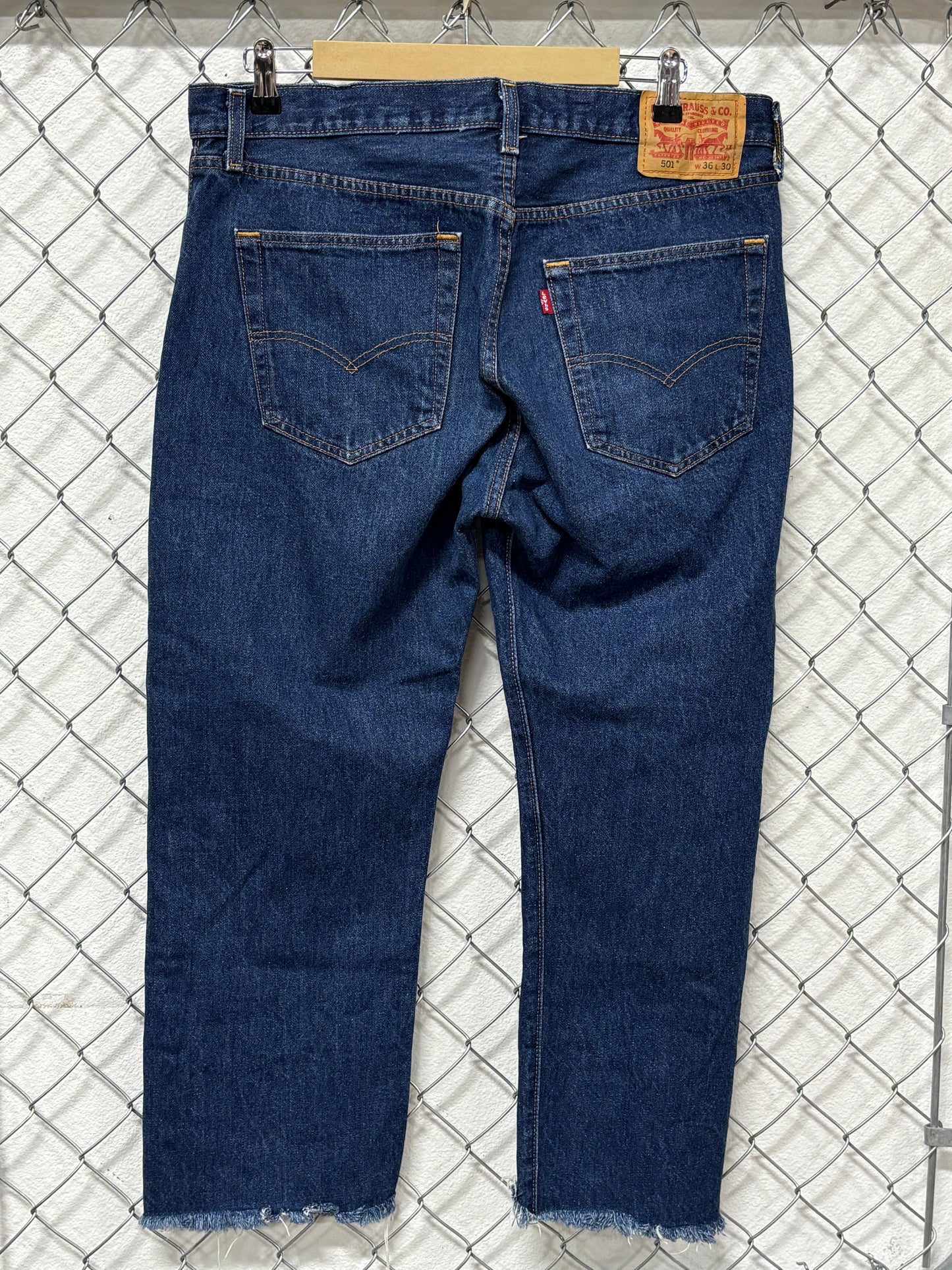 Vintage Levi's 501 Dark Wash Denim Jeans Size 36x26