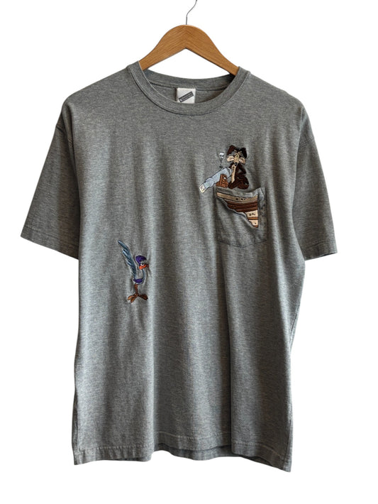 Vintage 90's Looney Tunes Coyote Roadrunner Pocket Tee Size Large