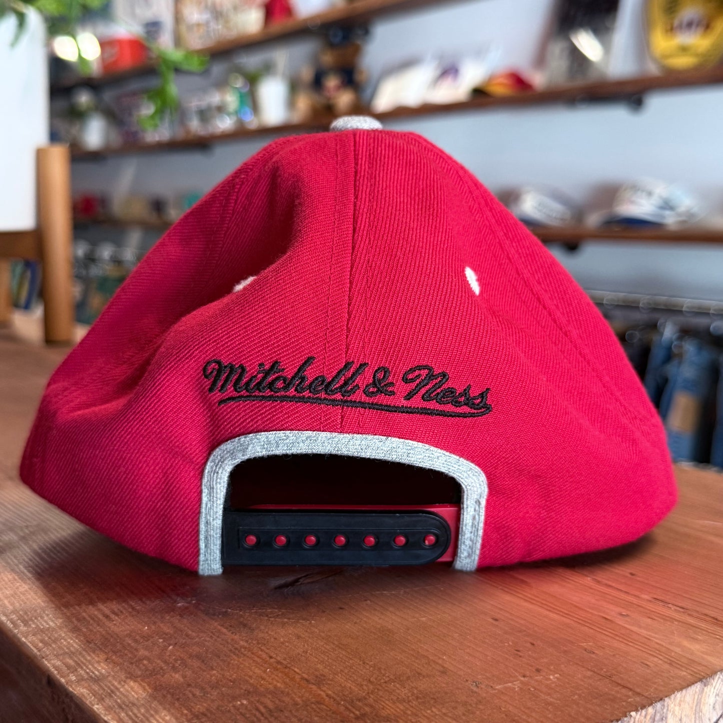 Mitchell & Ness Chicago Bulls Script Logo Snapback