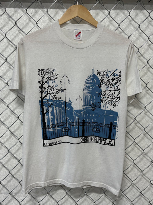 Vintage 80's Russia Leningrad City Skyline Art Graphic Tee Size Medium