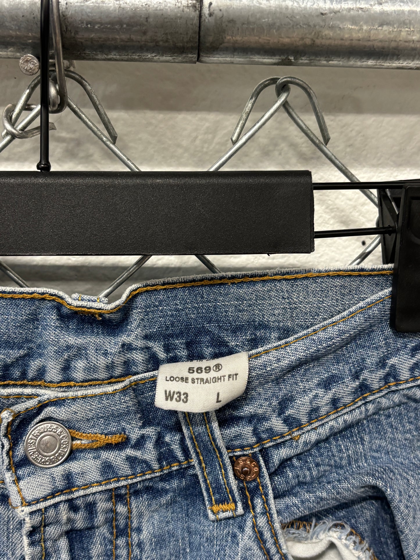 Y2K Levi's 569 Denim Shorts Size 33