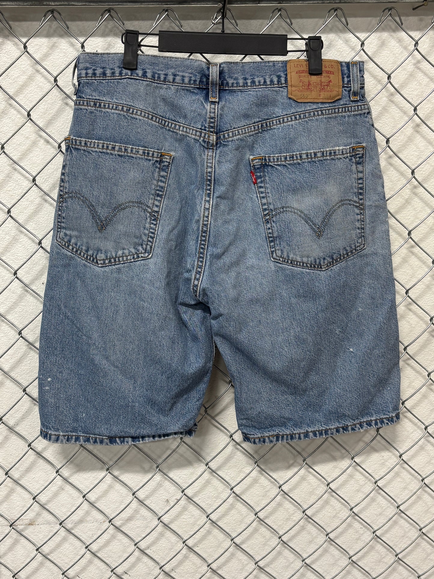 Y2K Levi's 569 Denim Shorts Size 33