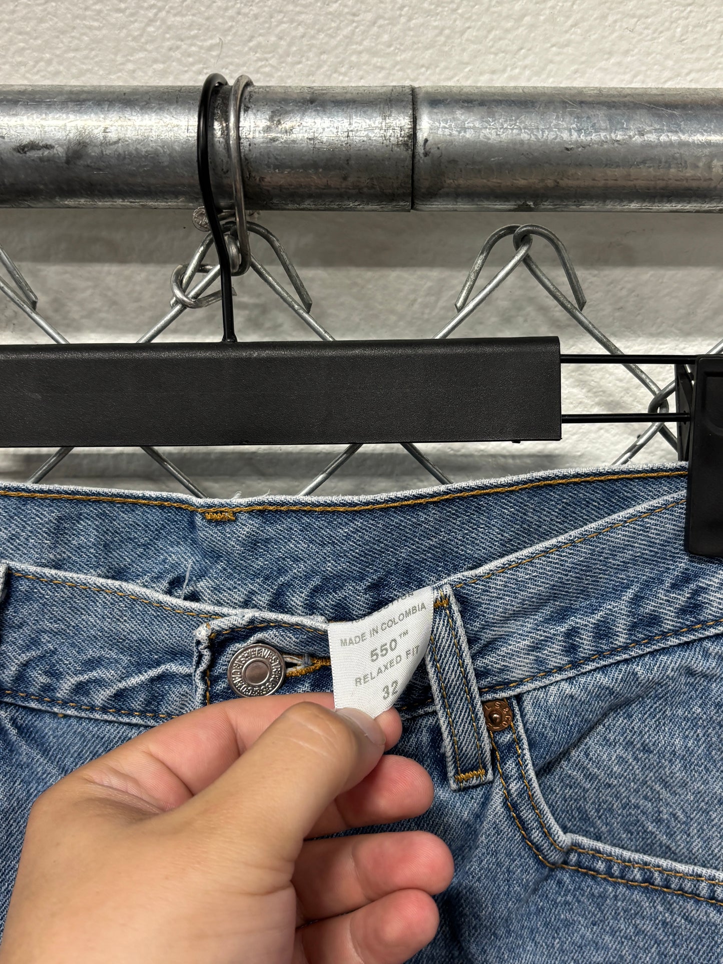 Y2K Levi's 550 Denim Shorts Size 32