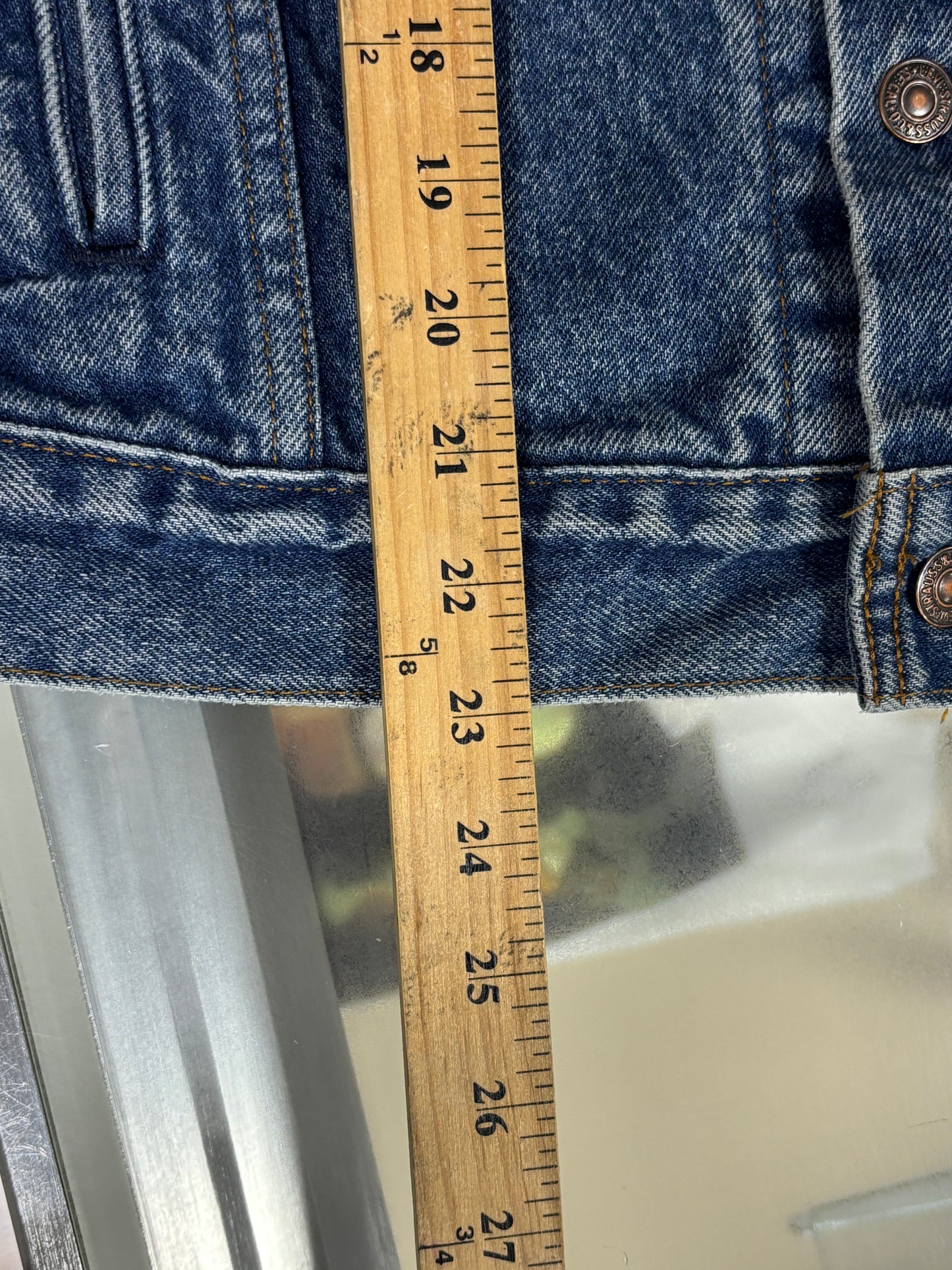 Vintage 90's Levi's Denim Trucker Jacket Made in USA Size Large