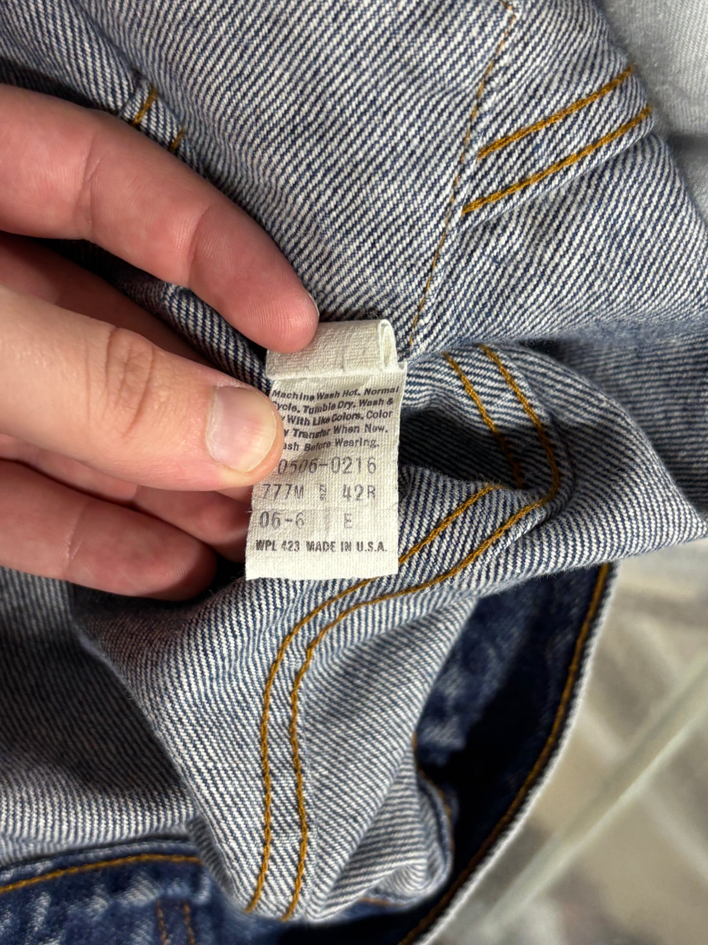 Vintage 90's Levi's Denim Trucker Jacket Made in USA Size Large