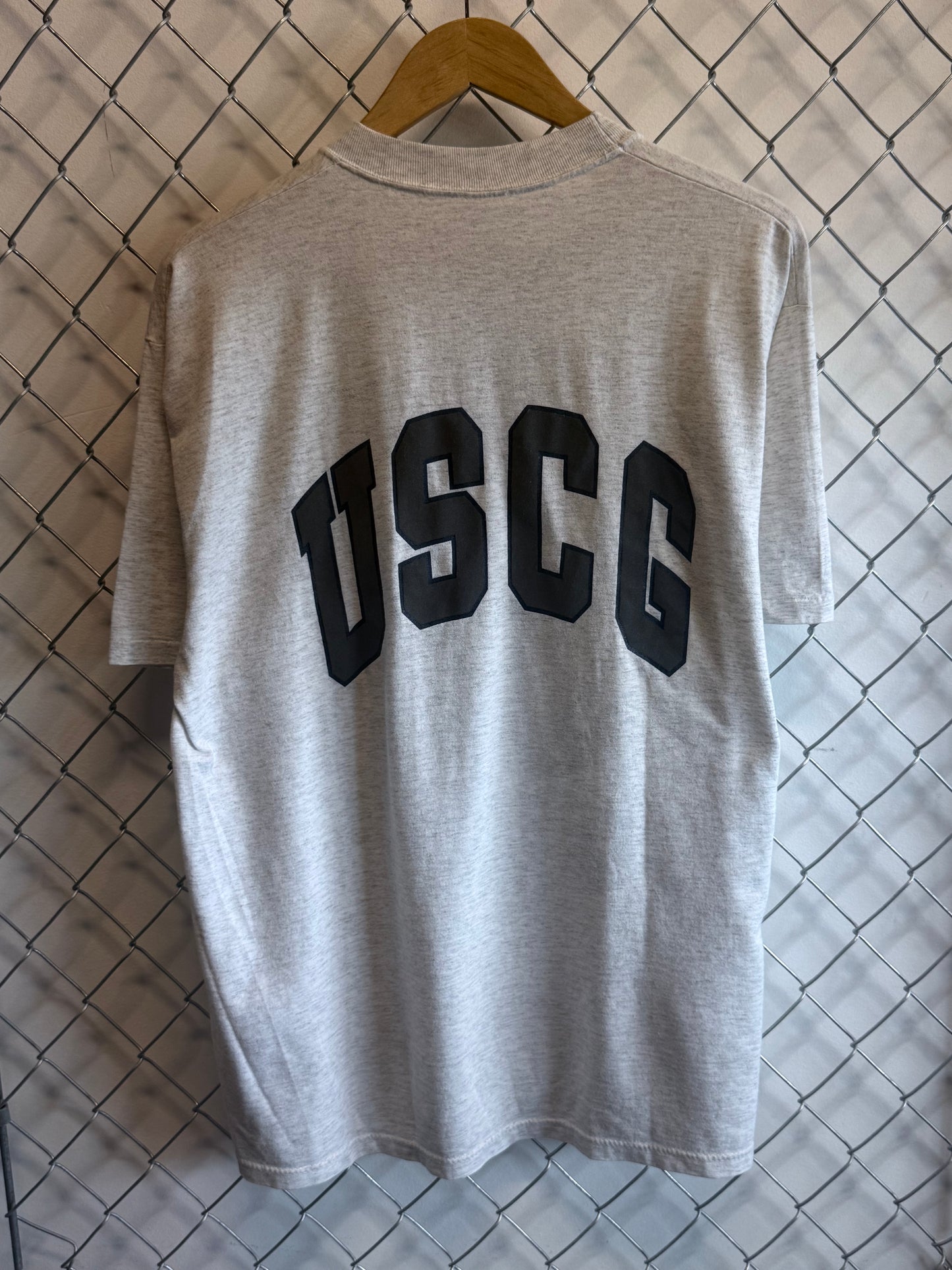 Vintage 90's US Coast Guard Military Crest Graphic Tee Size XL