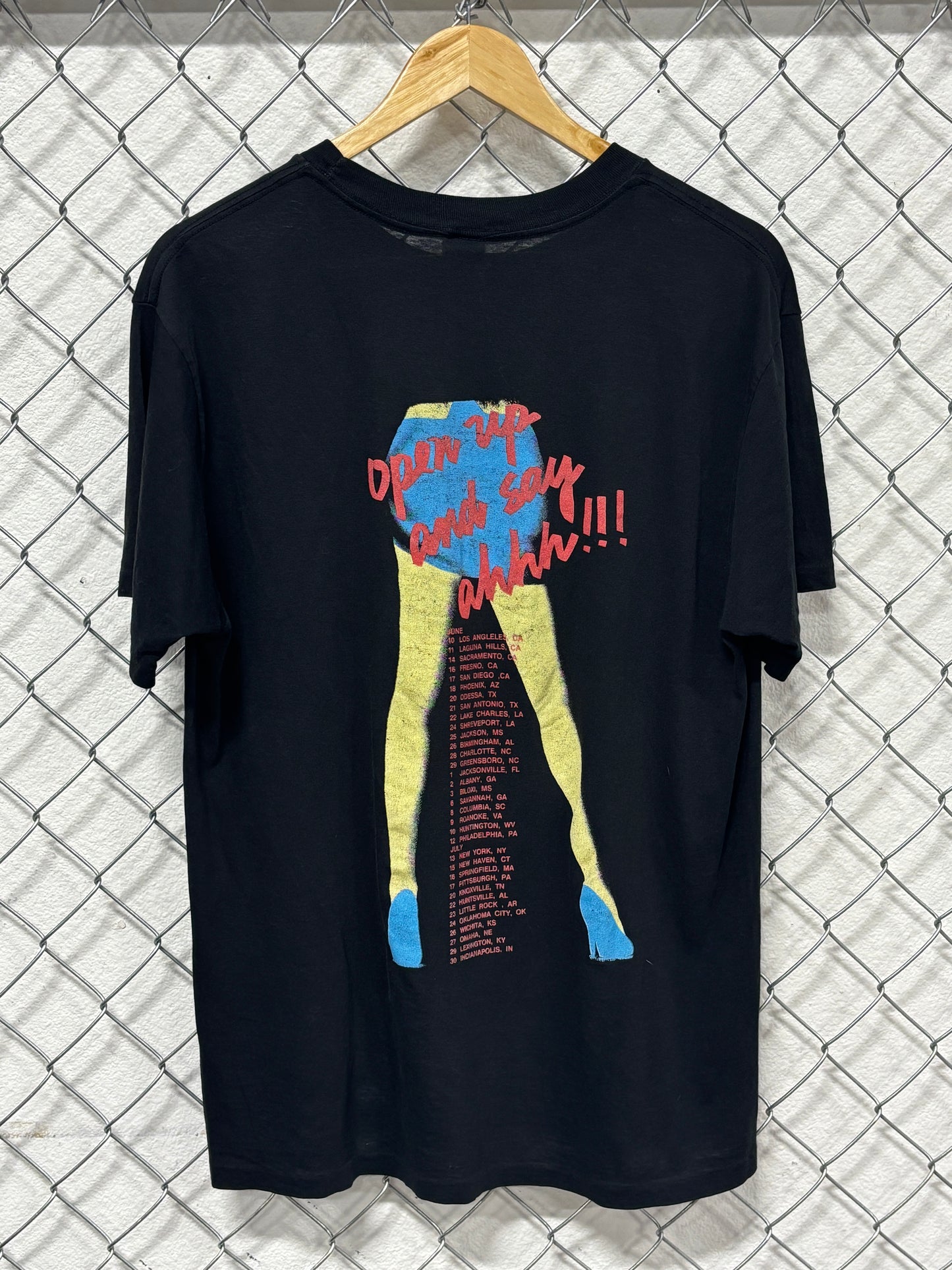 Vintage 1988 Poison Open Up and Say Ahh Band Concert Tour Tee Size XL
