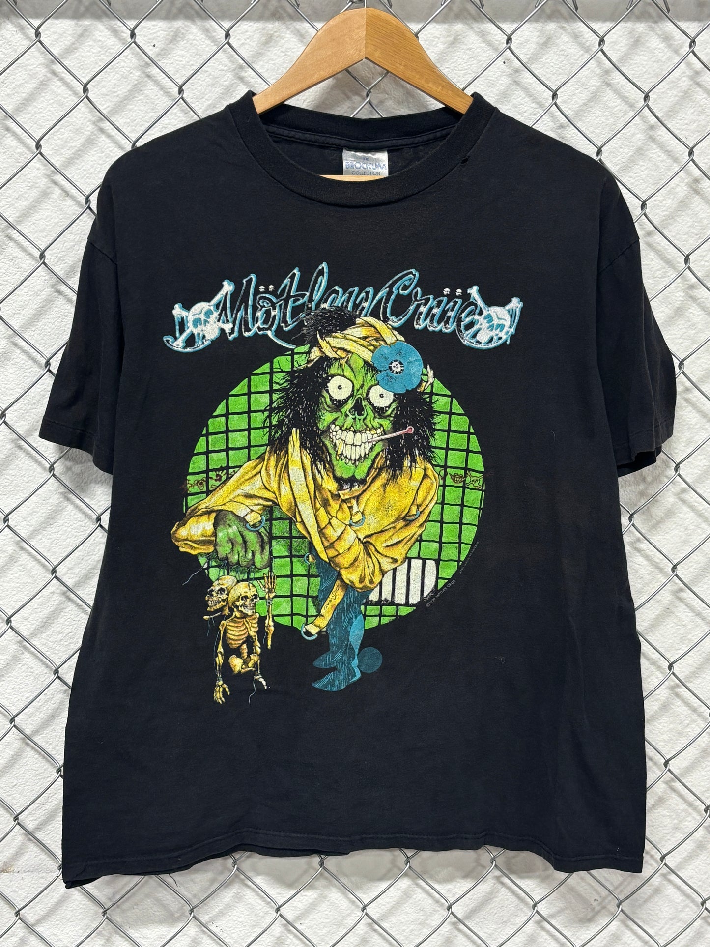 Vintage 90's Motley Crue Dr. Feel Good Thrashed Band Tee Brockum Size XL