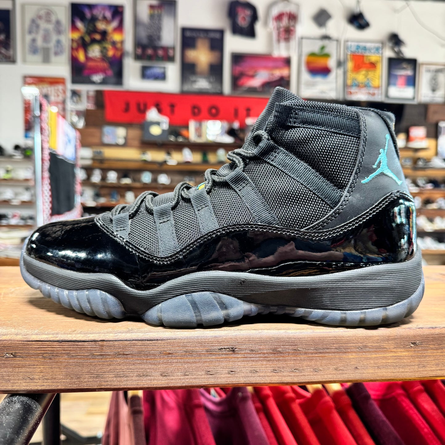 Jordan 11 'Gamma' Size 10