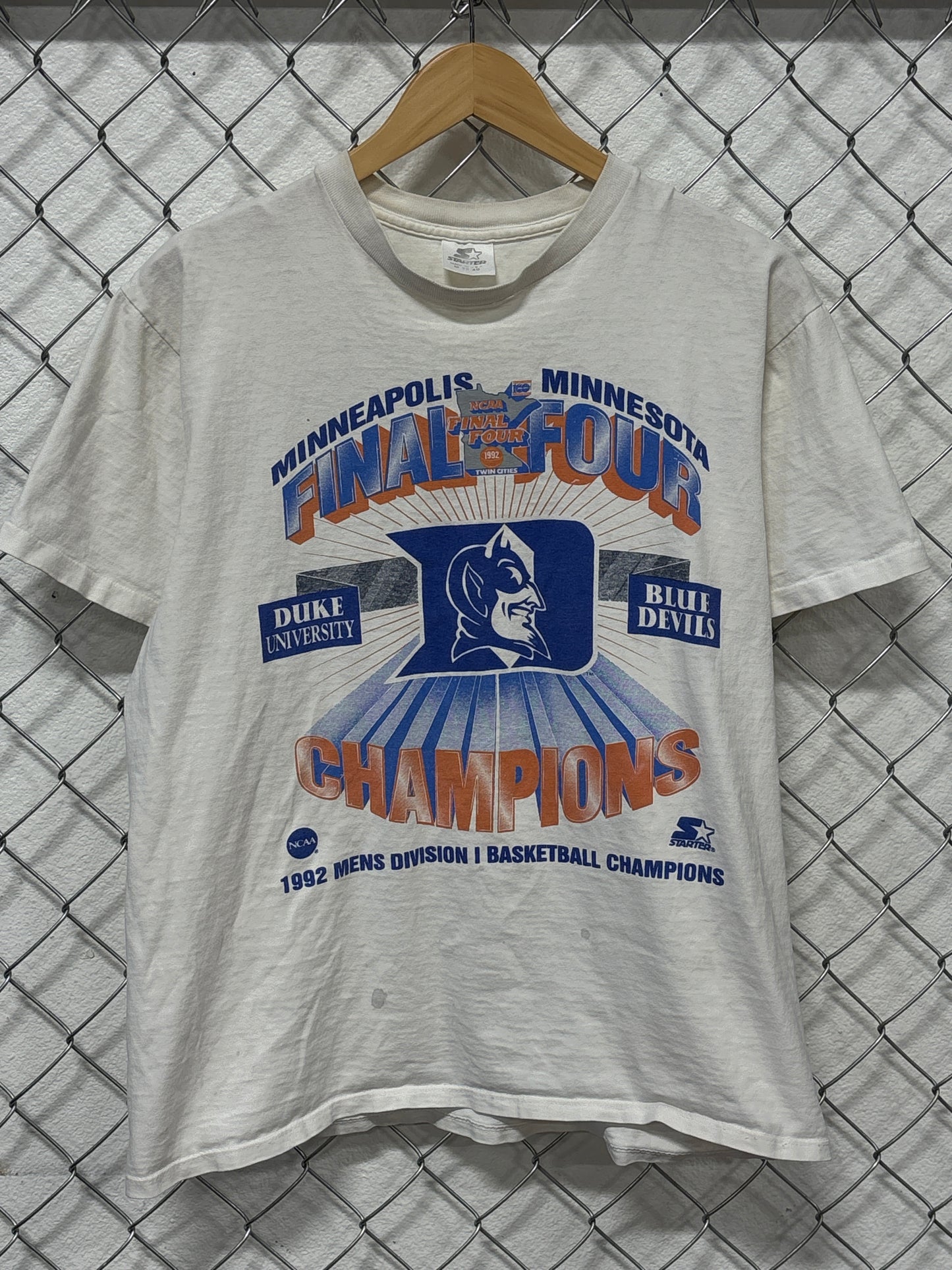 Vintage 1992 Starter Duke Final Four Champions Thrashed Graphic Tee Size XL