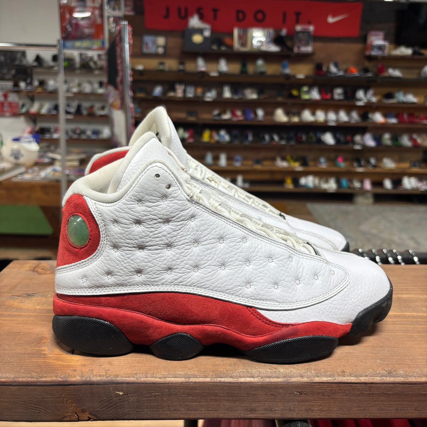 Jordan 13 'Chicago' Size 9