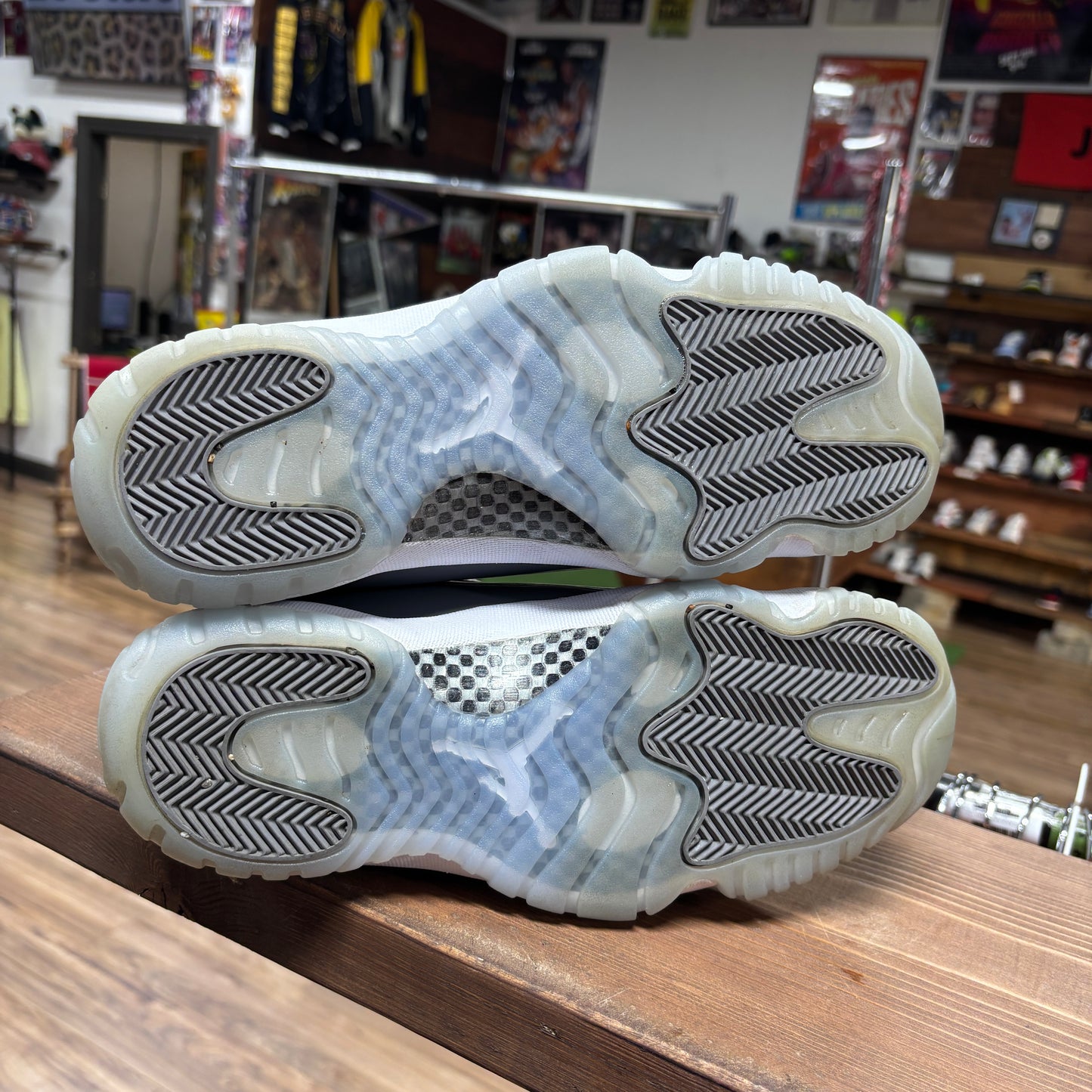Jordan 11 'Cool Grey' Size 9