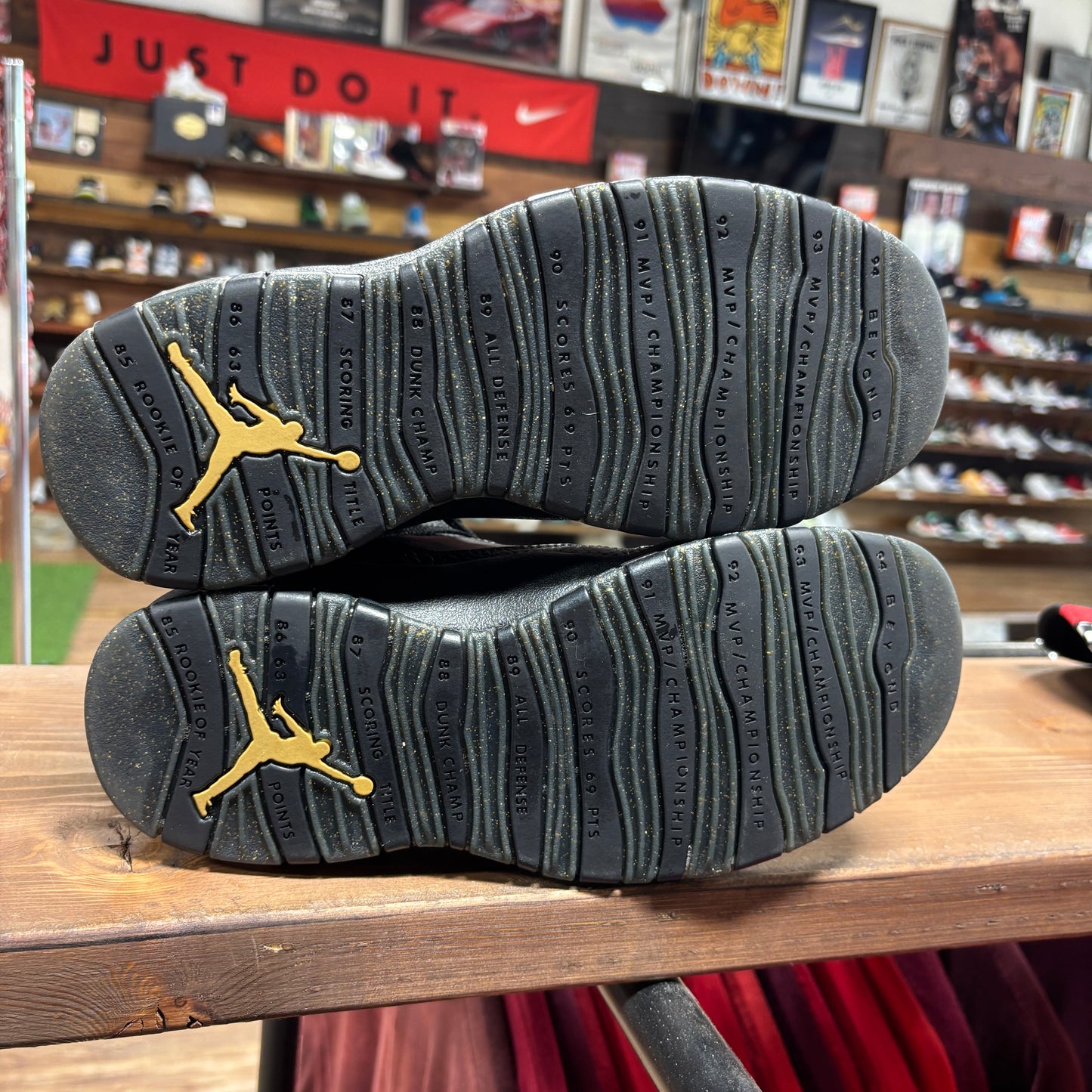 Jordan 10 'NYC' Size 9