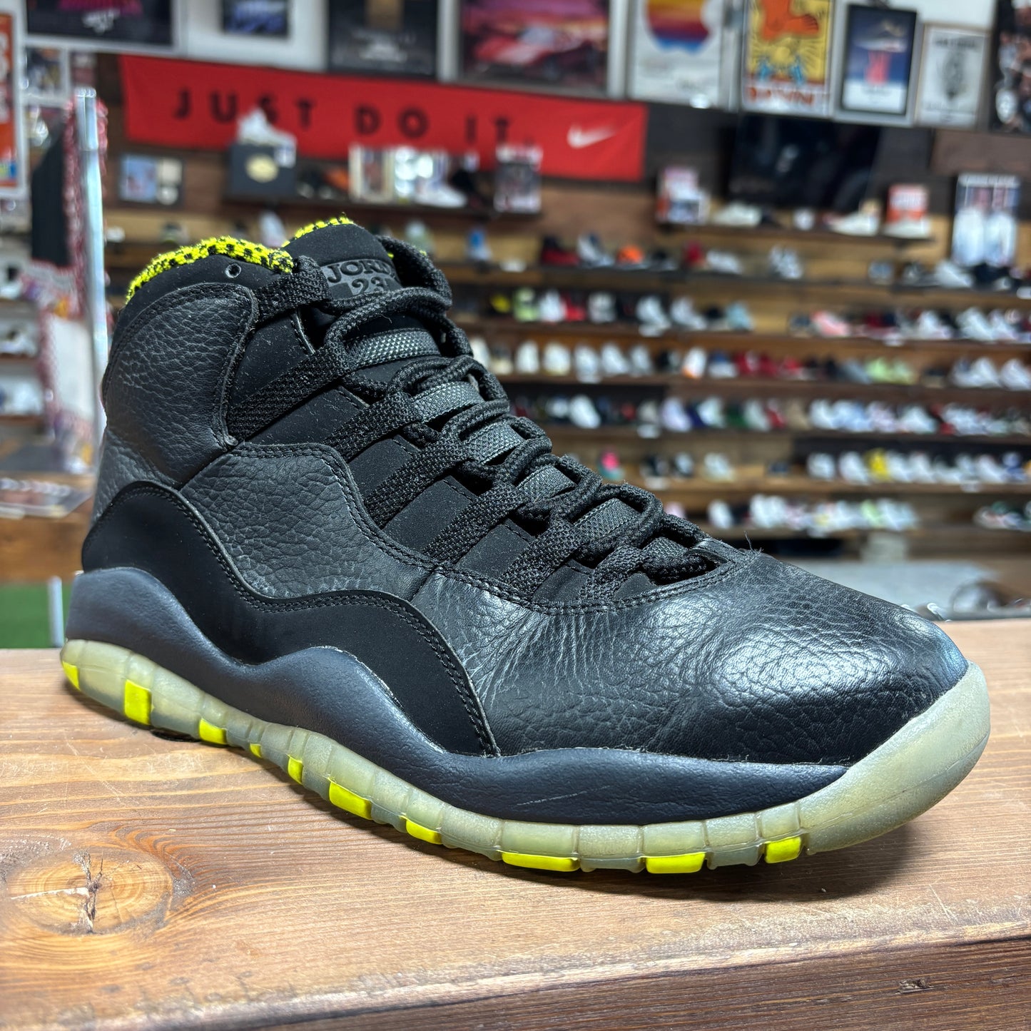 Jordan 10 'Venom' Size 8.5