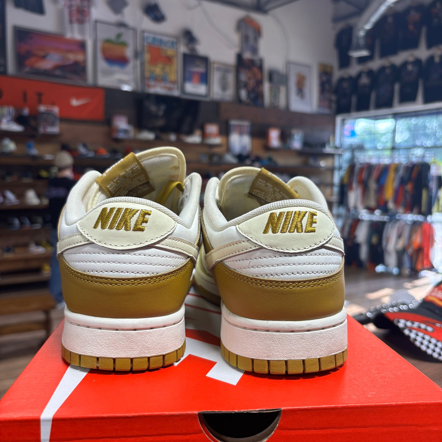 Nike Dunk Low 'Bronzine' Size 10