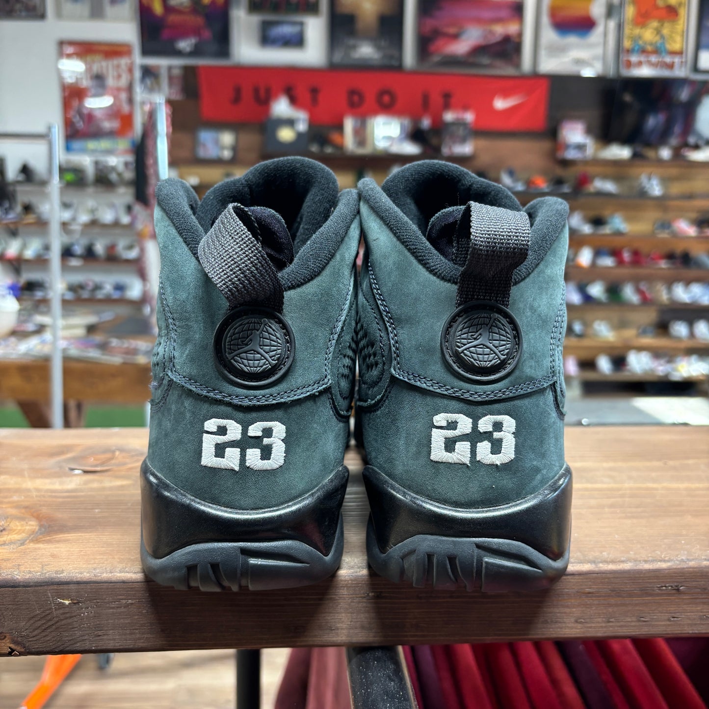 Jordan 9 'Anthracite' Size 9