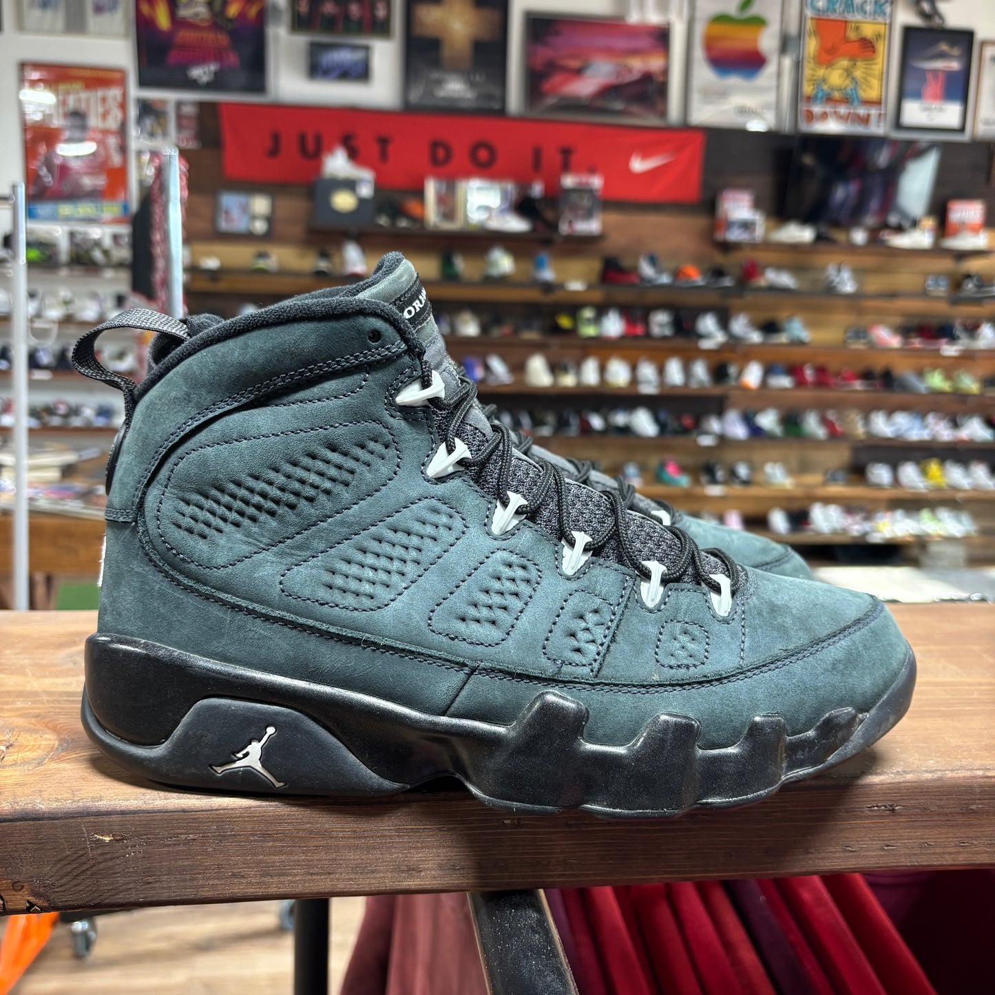Jordan 9 'Anthracite' Size 9
