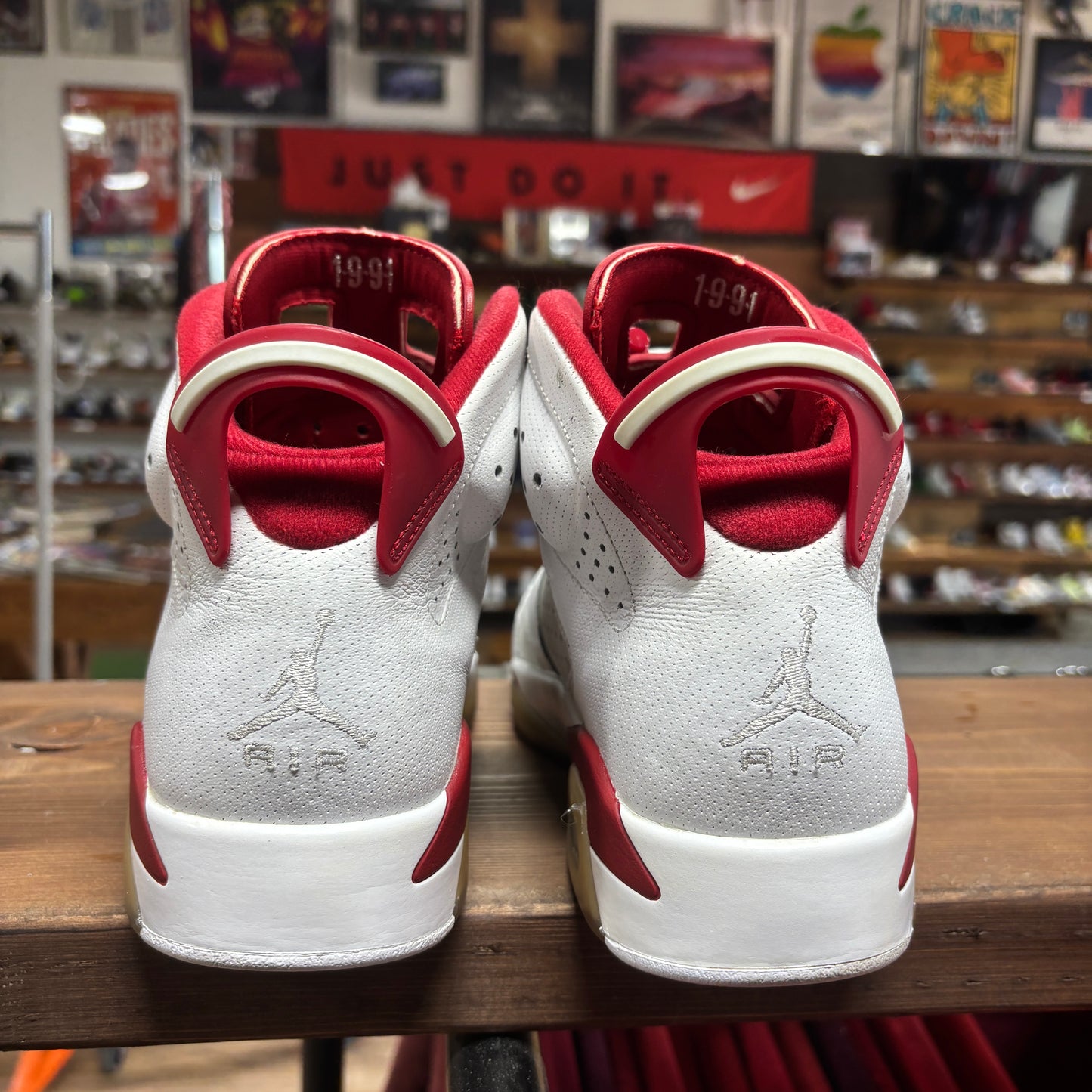 Jordan 6 'Alternate' Size 9