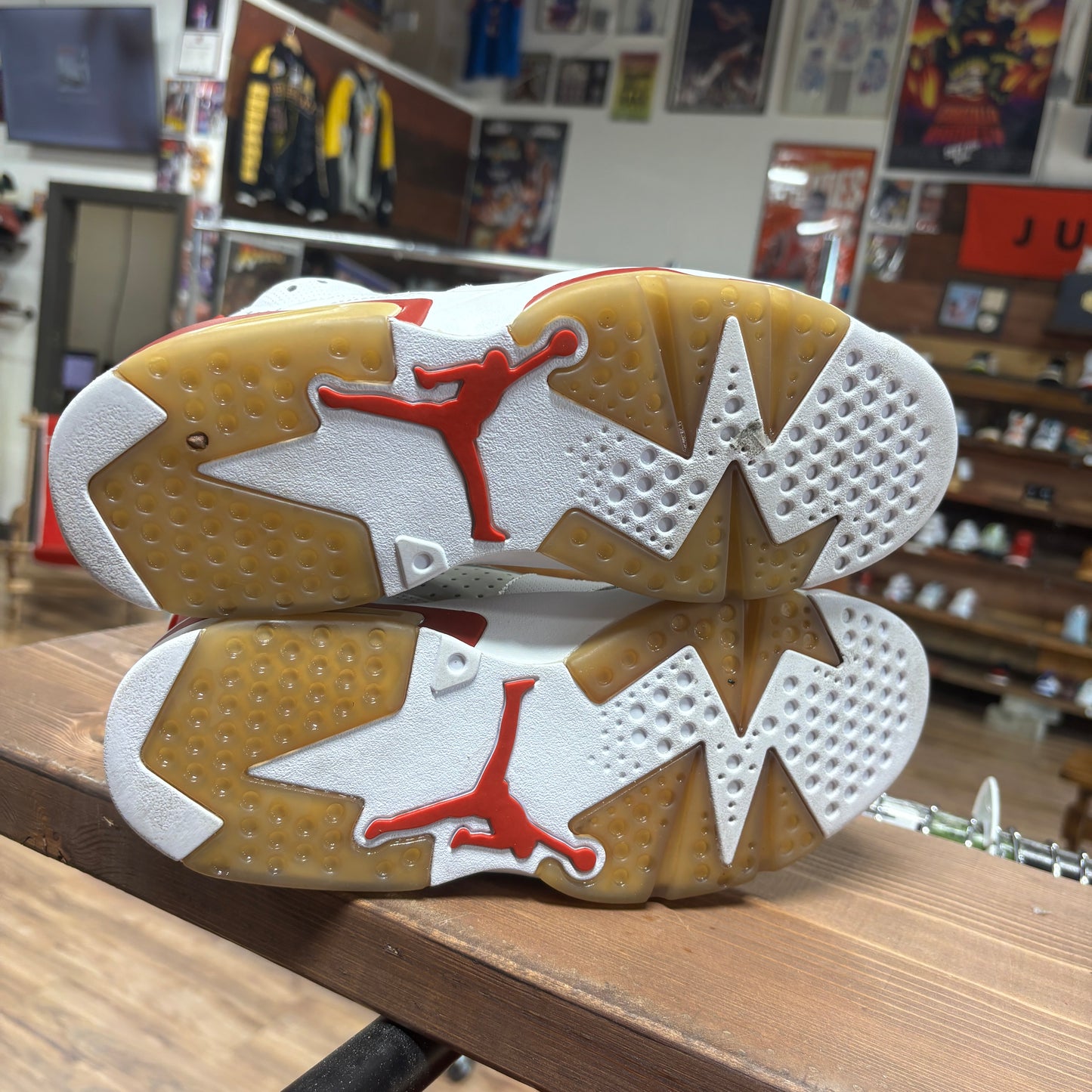 Jordan 6 'Alternate' Size 9