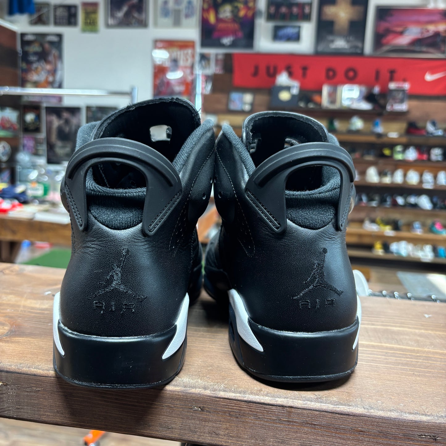 Jordan 6 'Black Cat' Size 8.5