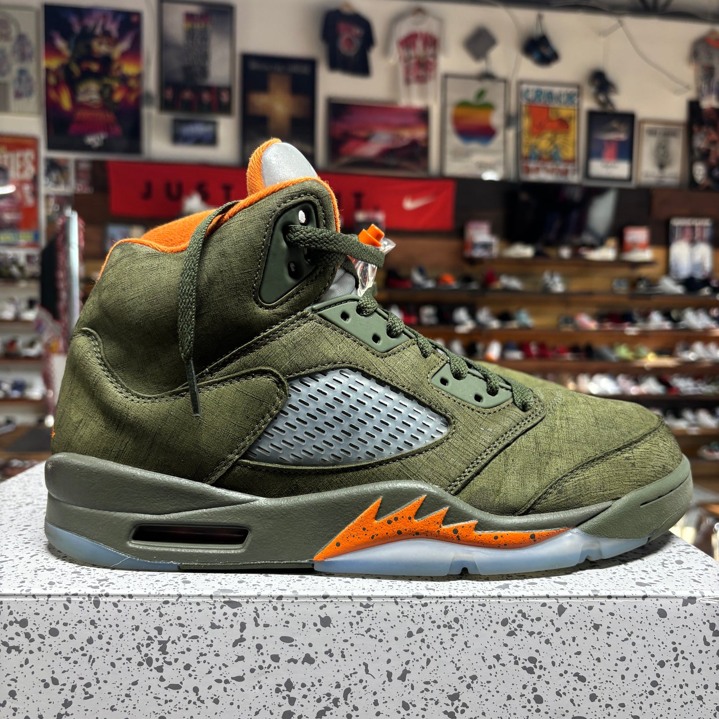 Jordan 5 'Olive' Size 10.5