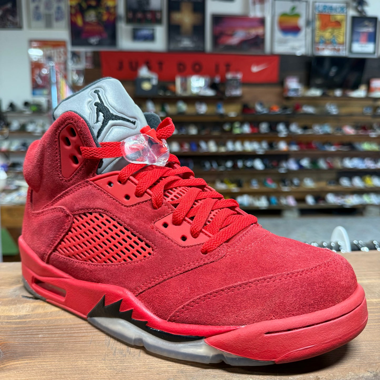 Jordan 5 'Red Suede' Size 9