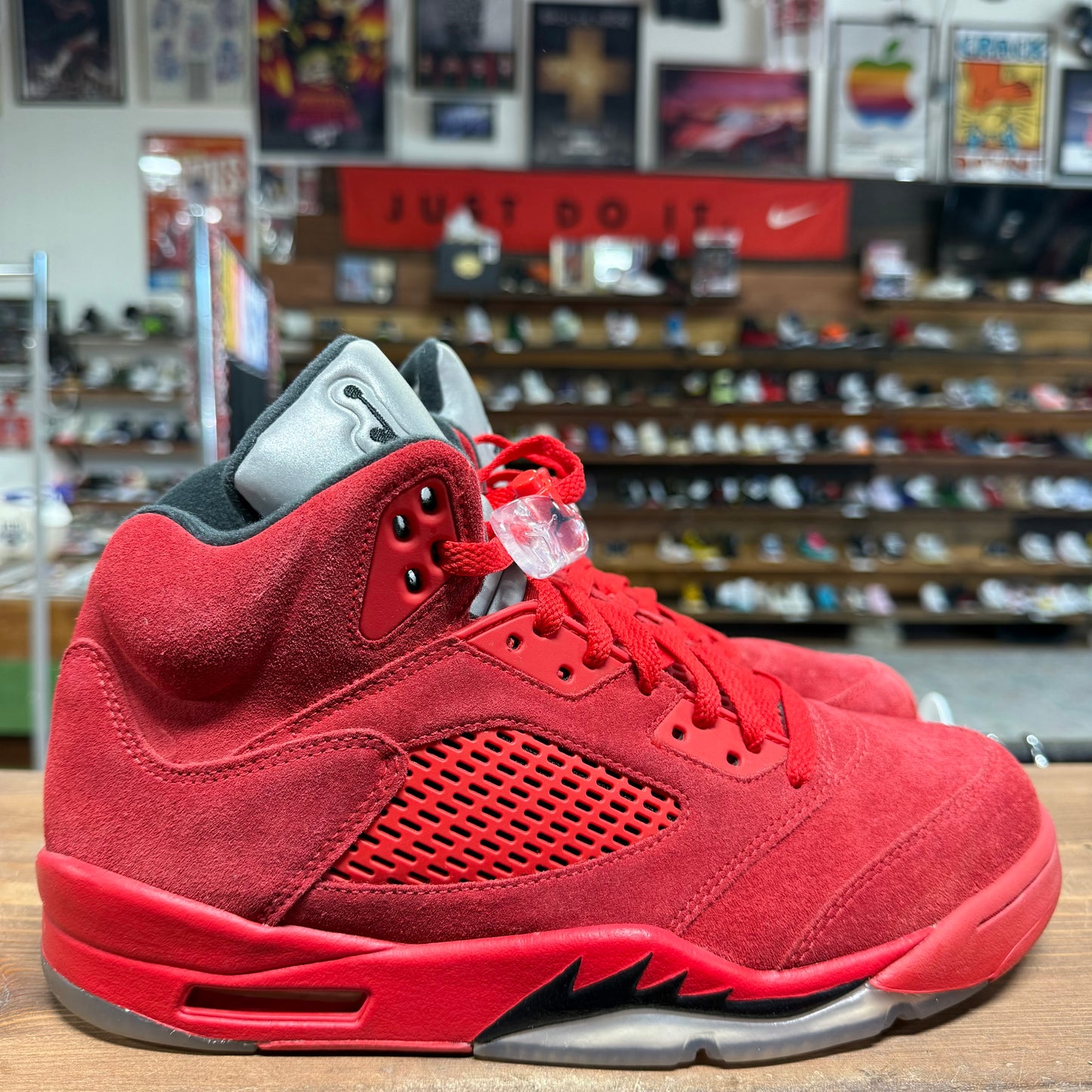 Jordan 5 'Red Suede' Size 9