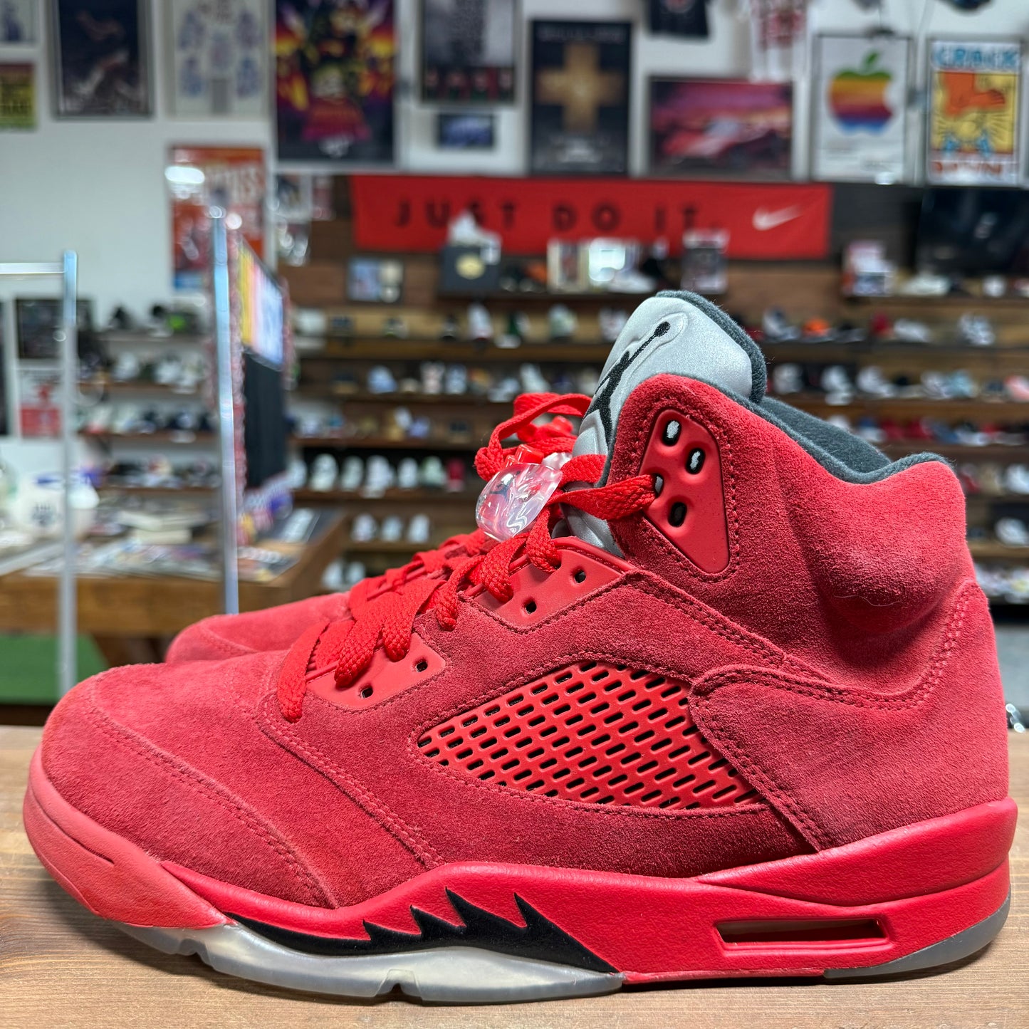 Jordan 5 'Red Suede' Size 9