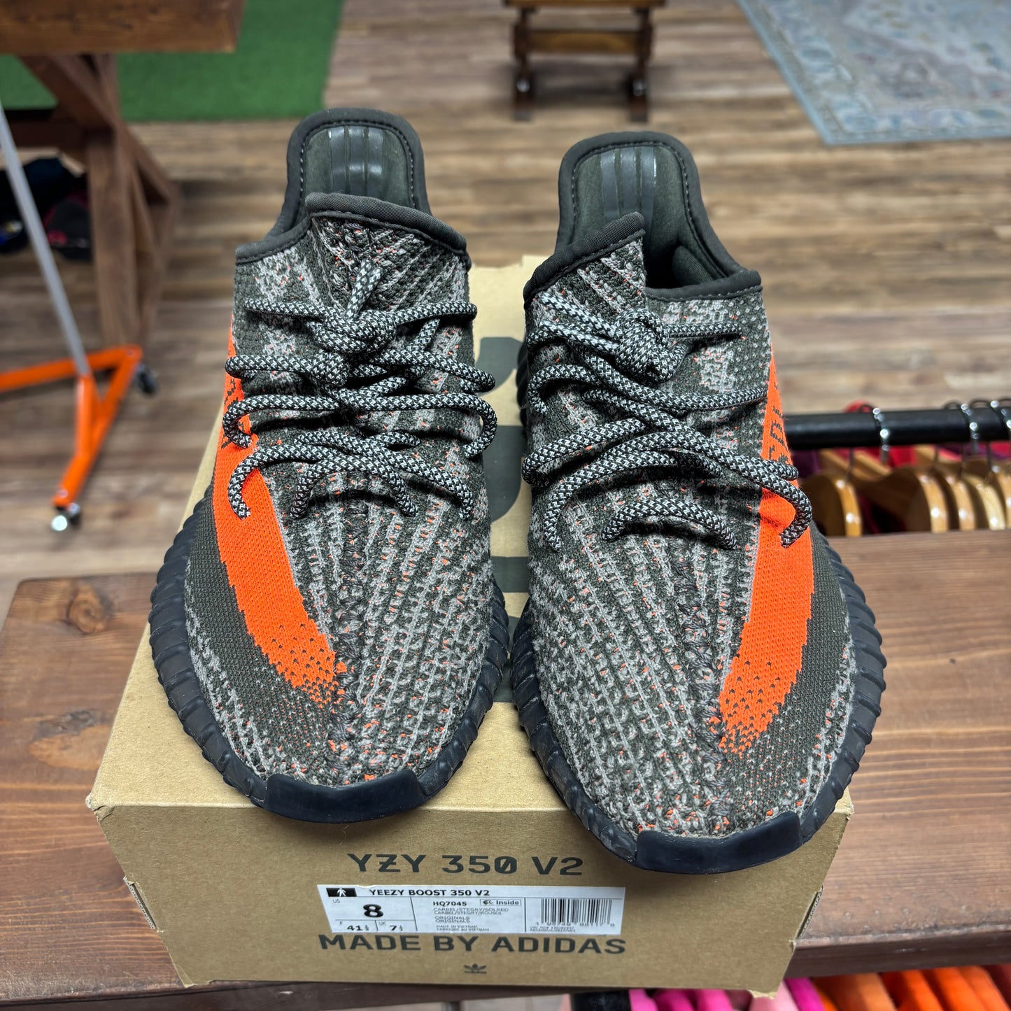 Yeezy 350 v2 'Carbon Beluga' Size 8