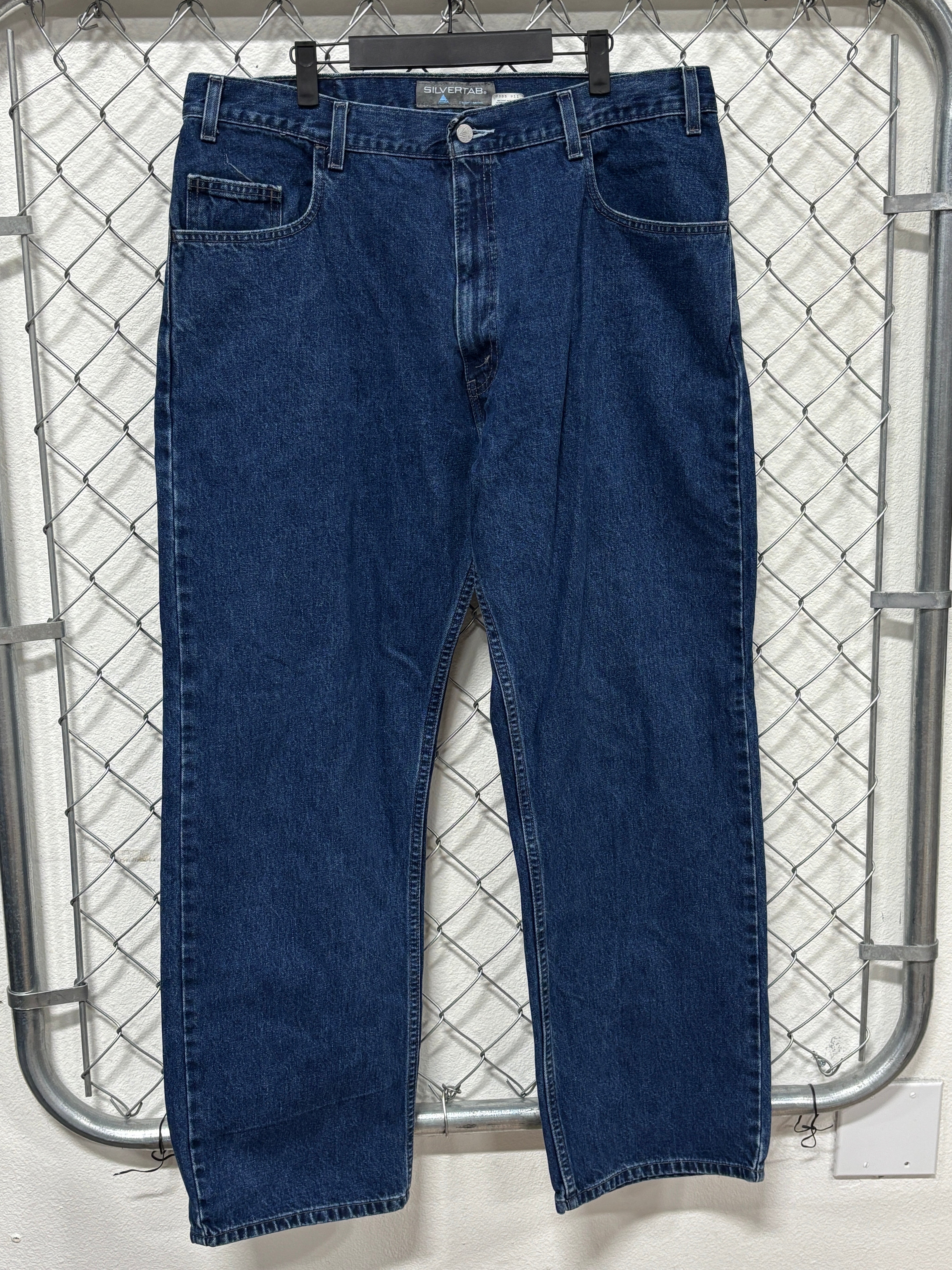Jeans – the basement