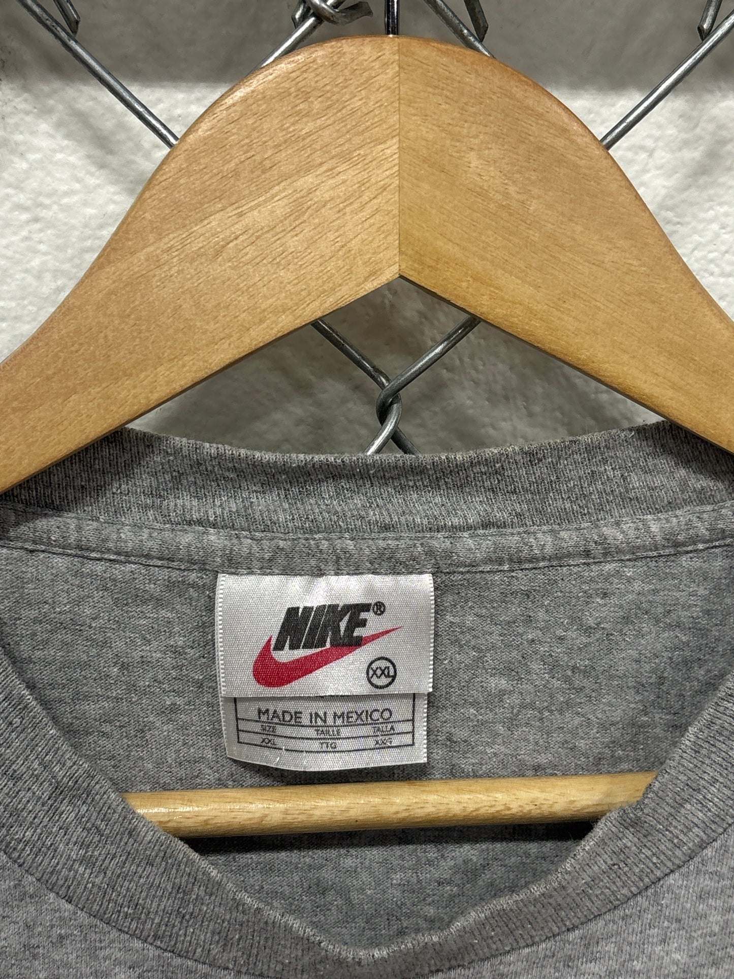 Vintage 90's Nike Spell Out Center Logo Graphic Tee Size XXL