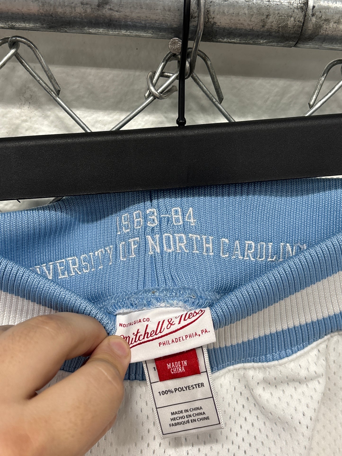 Mitchell & Ness North Carolina Tar Heels Basketball Shorts Size 44 Large