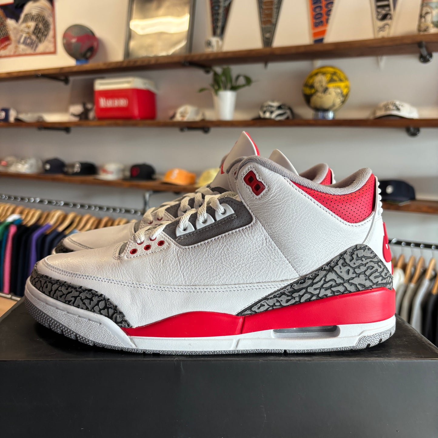 Jordan 3 'Fire Red' Size 12