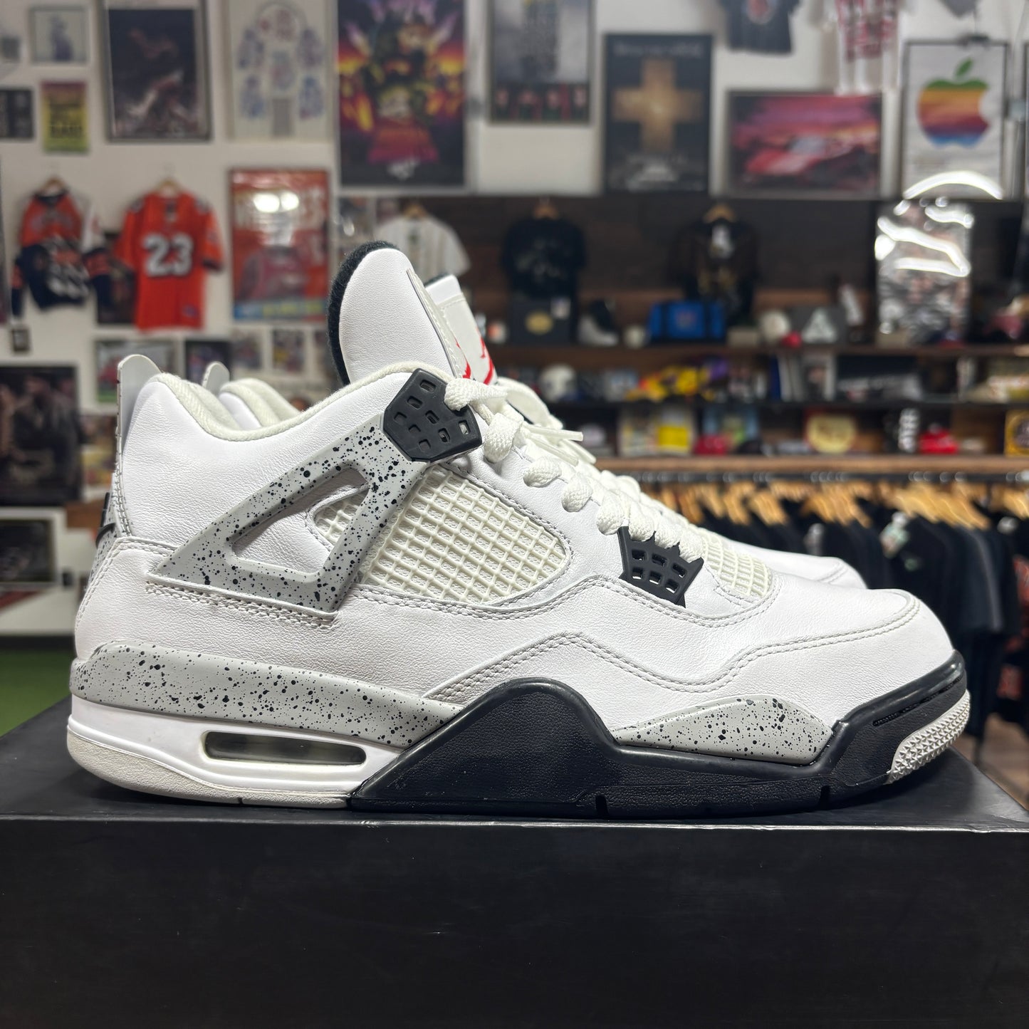 Jordan 4 'White Cement (2016)' Size 10