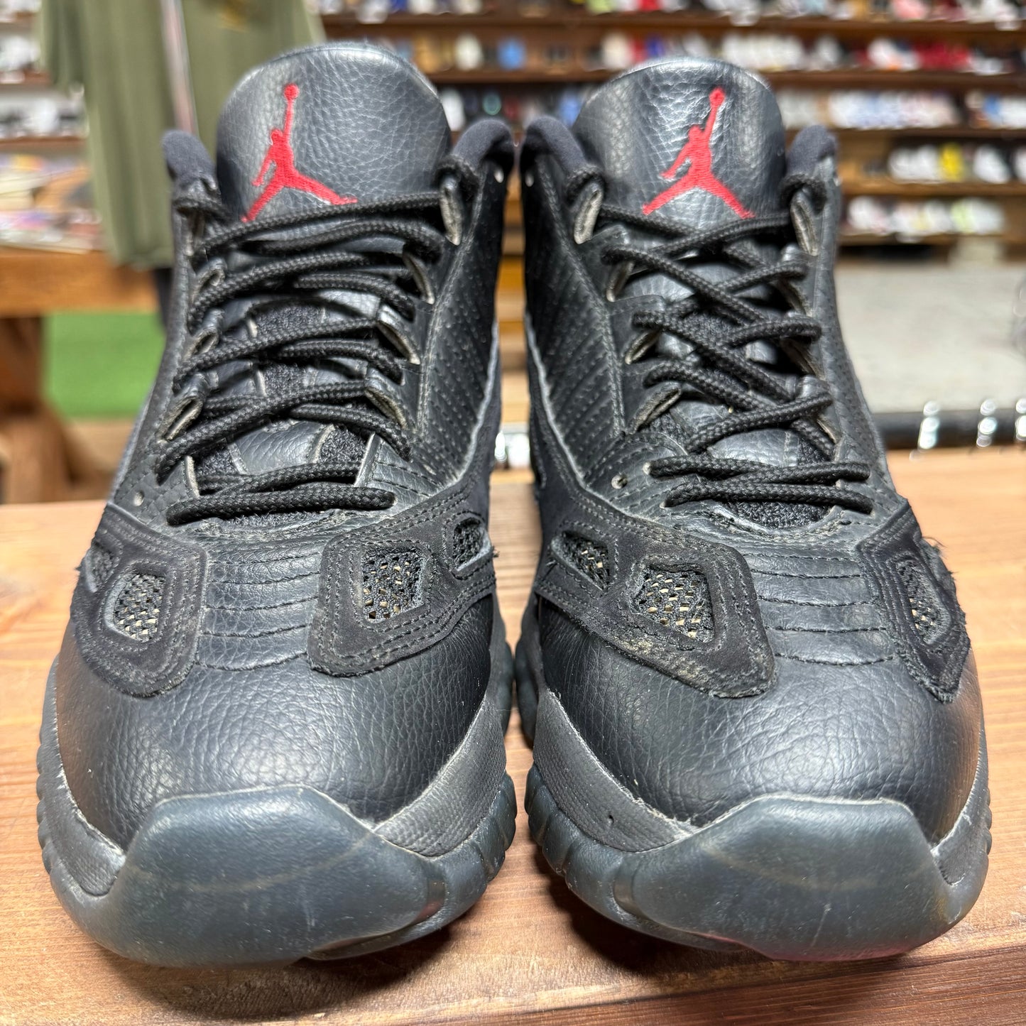 Jordan 11 Low IE 'Referee' Size 9