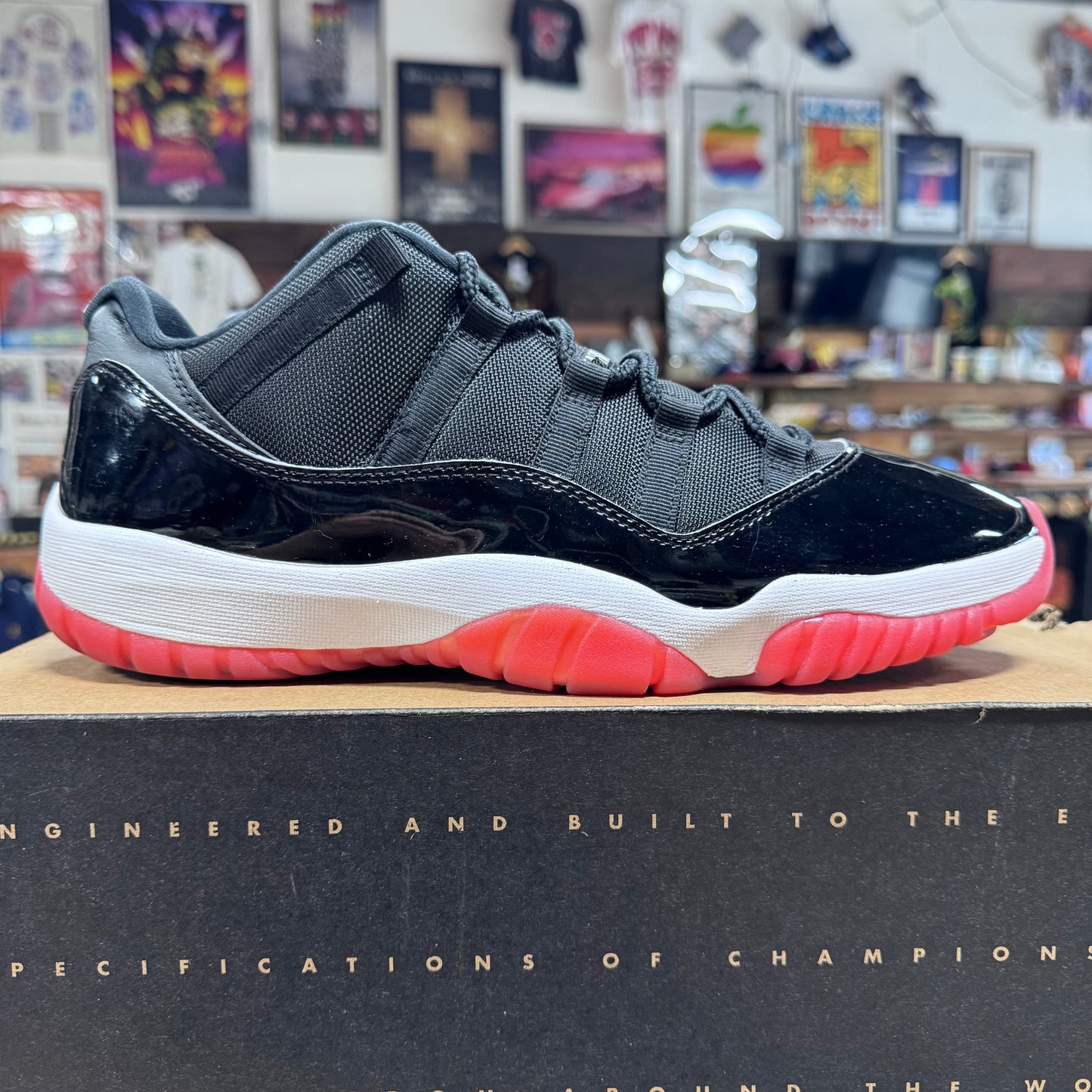 Jordan 11 Low 'Bred' Size 12