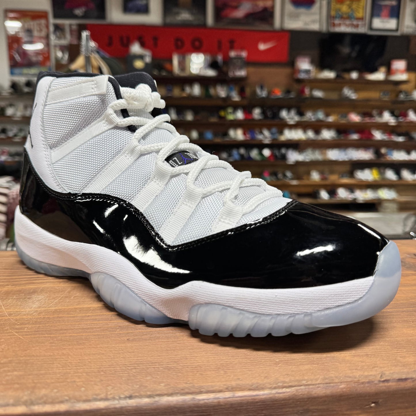 Jordan 11 'Concord' Size 11.5 (DS)