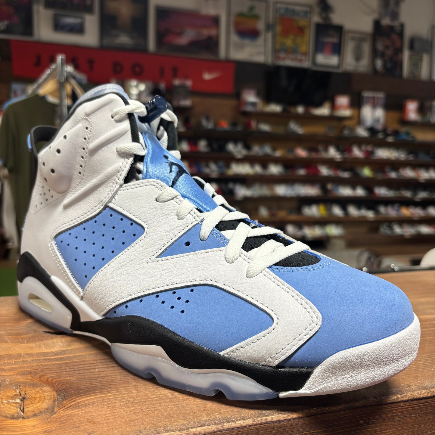 Jordan 6 'UNC' Size 11.5 (DS)