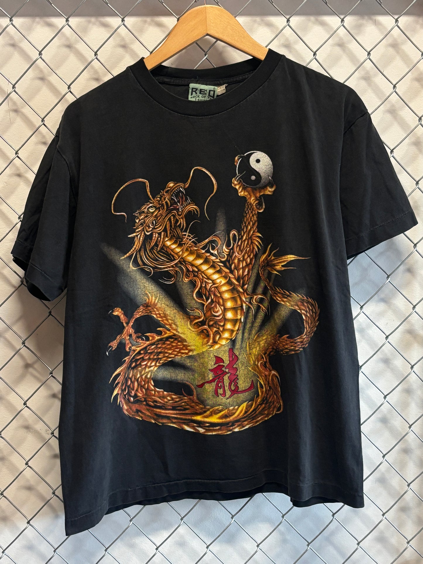Vintage 90's Chinese Dragon Yin Yang Big Print Graphic Tee Size Large