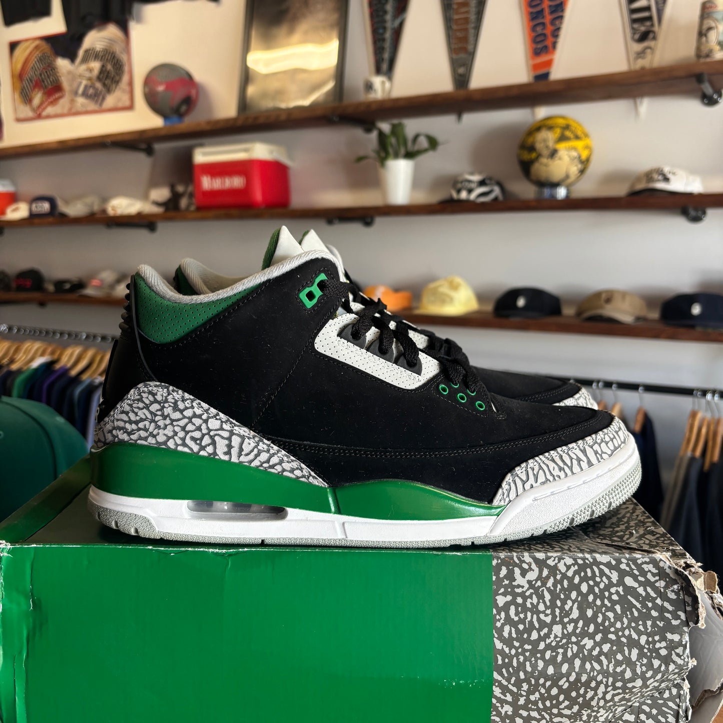 Jordan 3 'Pine Green' Size 12