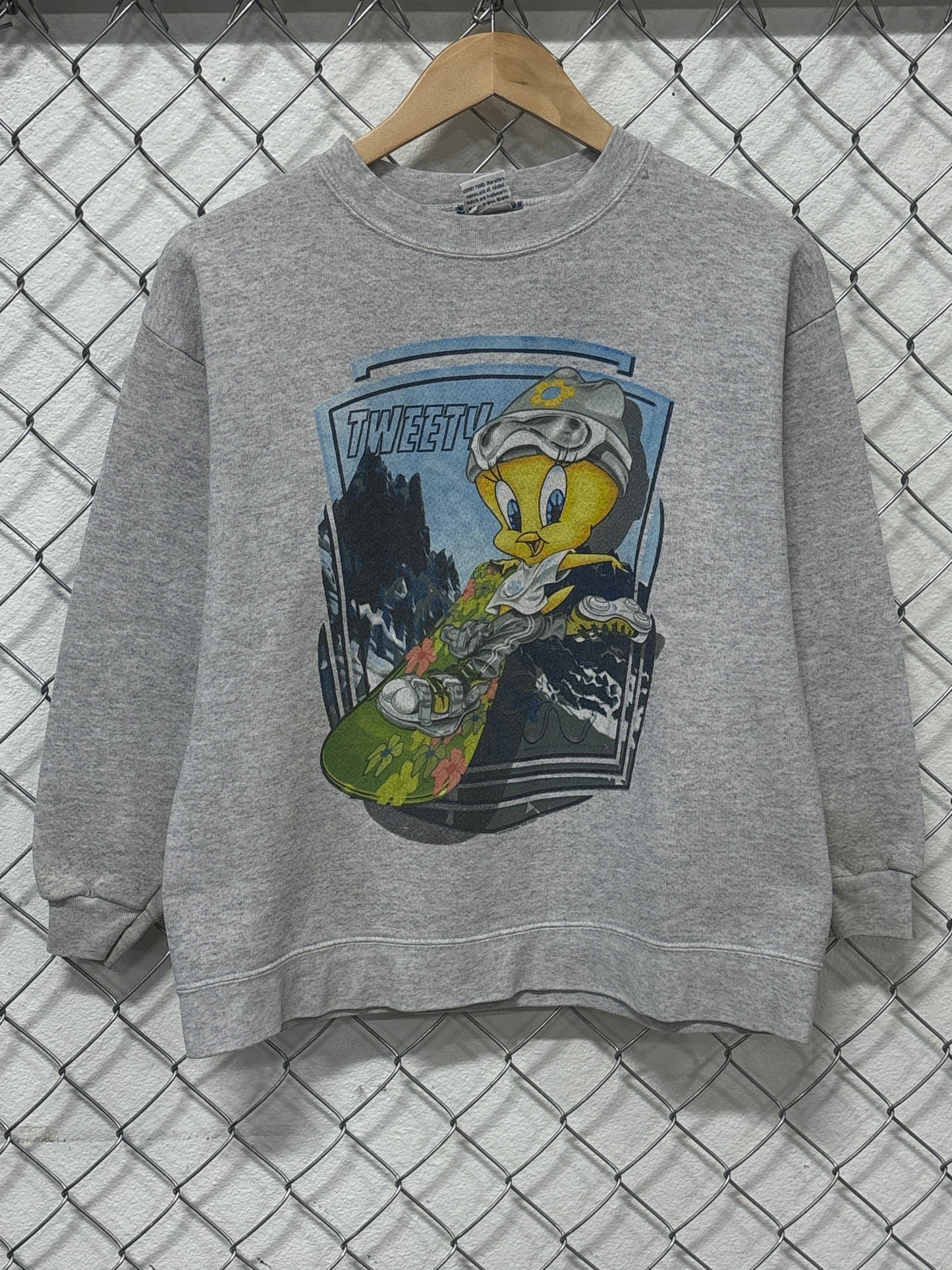 Vintage 90's Tweety Bird Looney Tunes Snowboarding Sweater Size Small