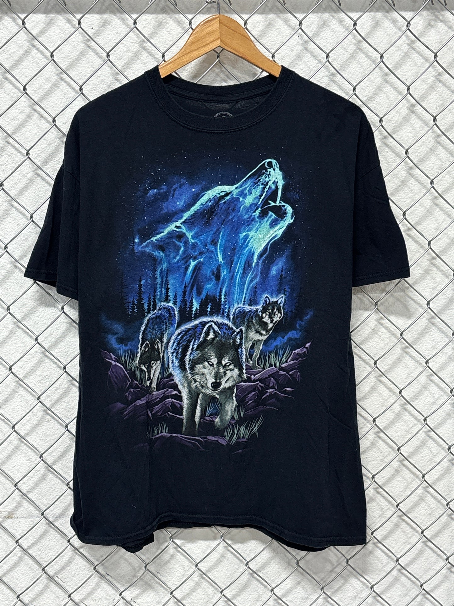 Nature Wolf Spirit Graphic Tee Size XL