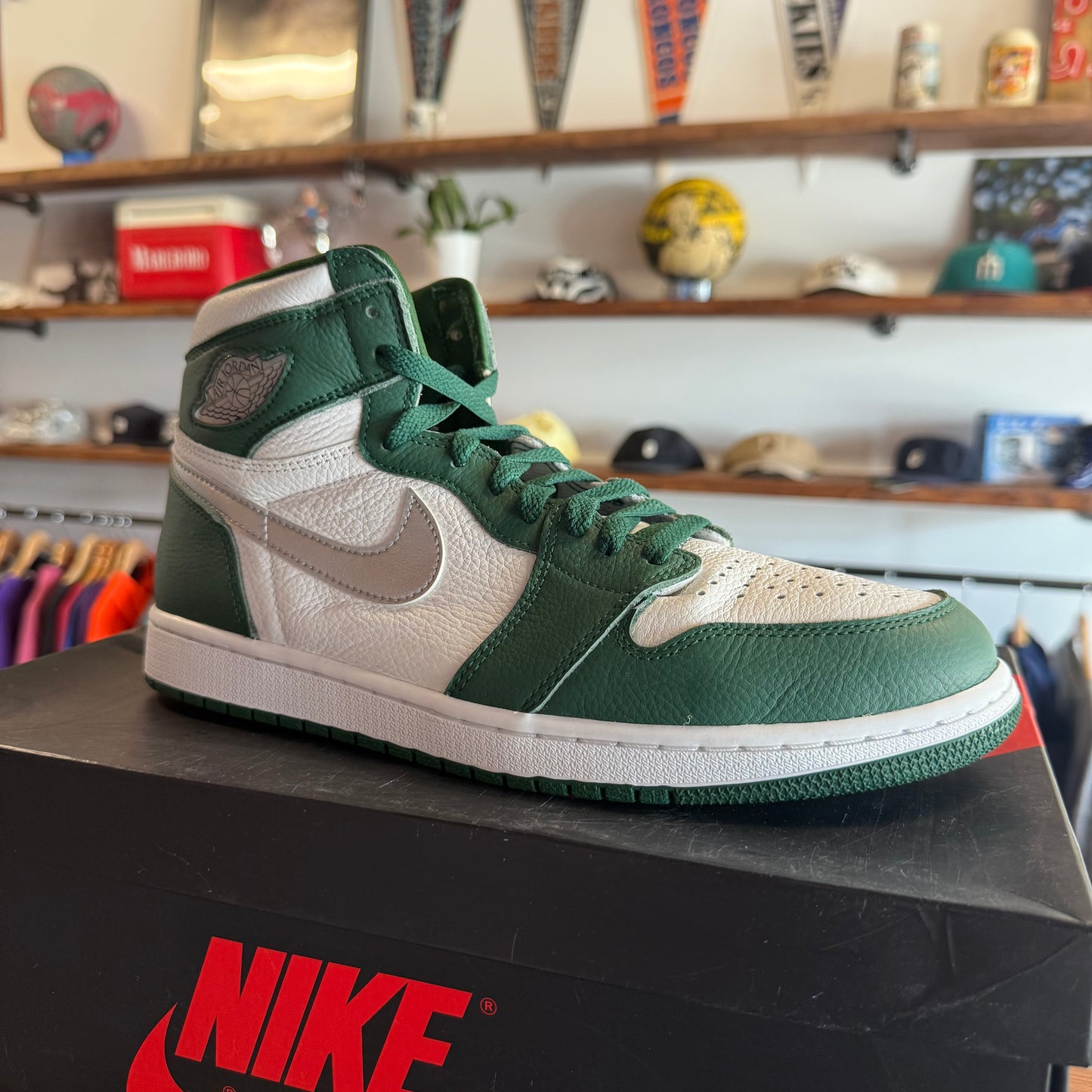 Jordan 1 'Gorge Green' Size 11.5